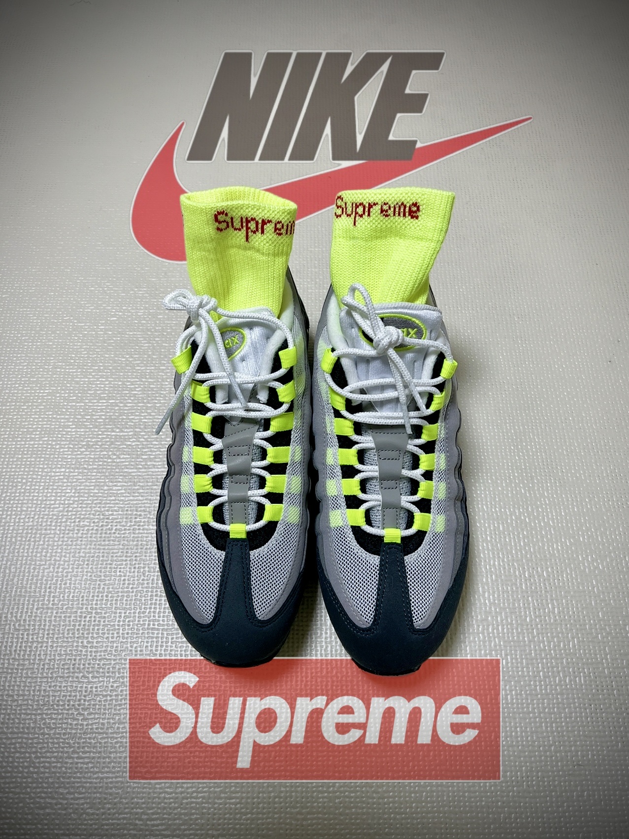 Supreme Hanes Crew Socks Fluorescent Yellow (4 Pack), Nike Air Max 95 OG Neon 착용 스타일