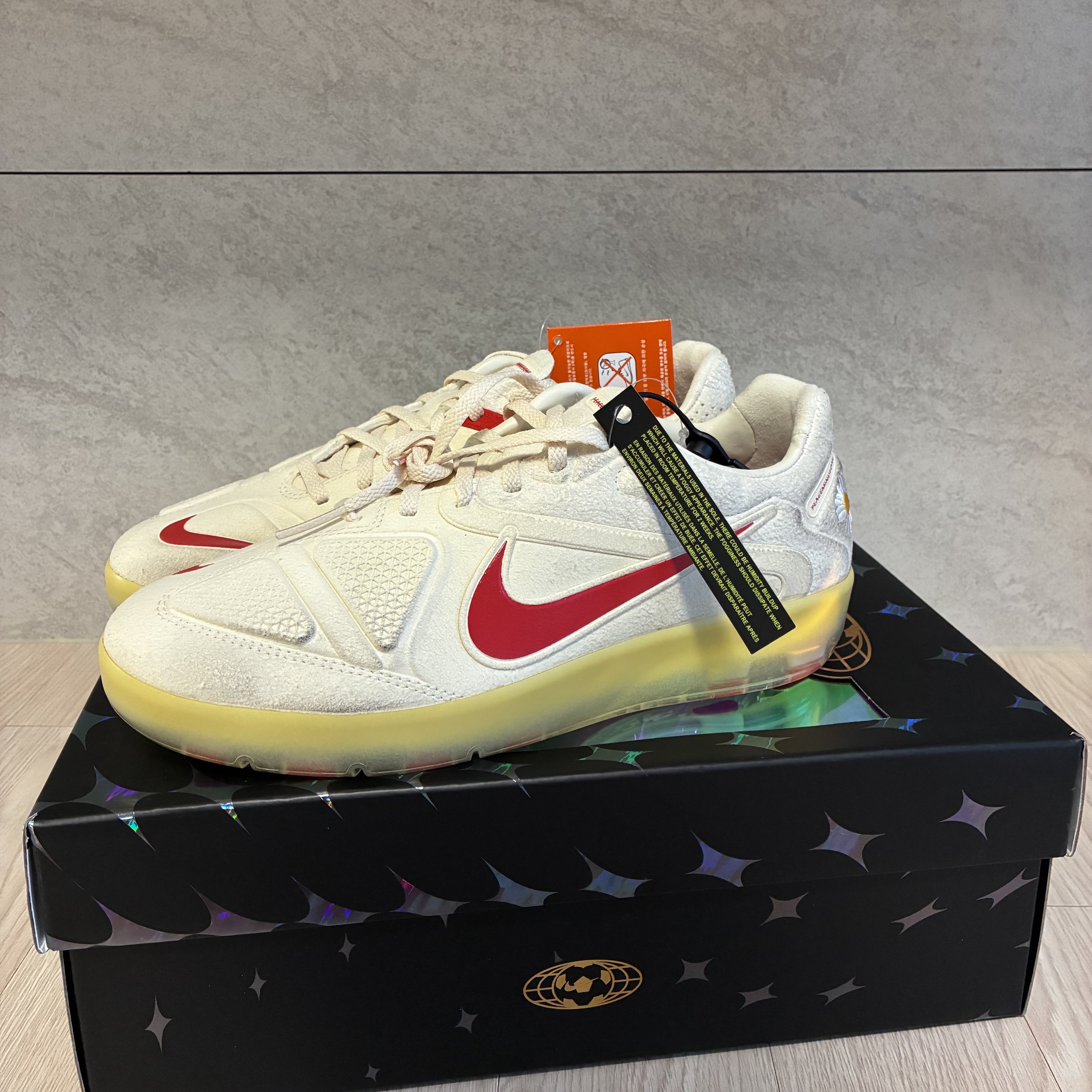 Nike x Peaceminusone Cryoshot CTR360 Natural and University Red 착용 스타일