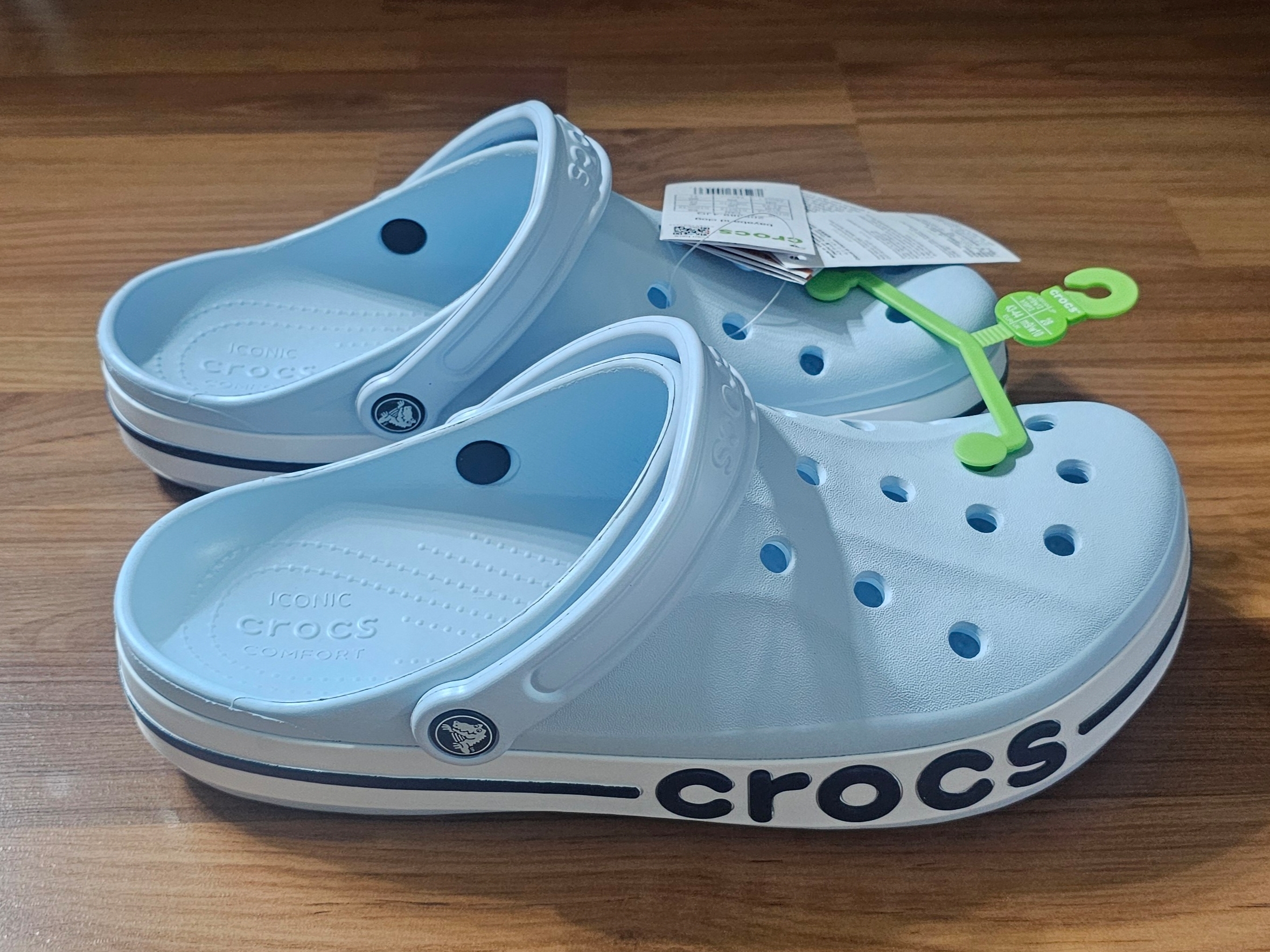 Crocs Bayaband Clog Mineral Blue 착용 스타일 - 1