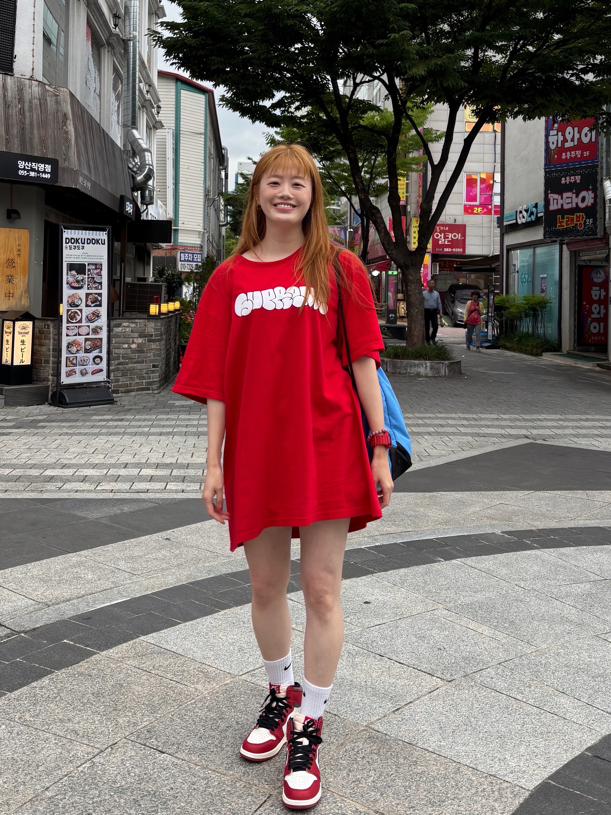Supreme x Homerun T-Shirt Red - 25SS, Jordan 1 Retro High OG Chicago 2022 착용 스타일 - 8