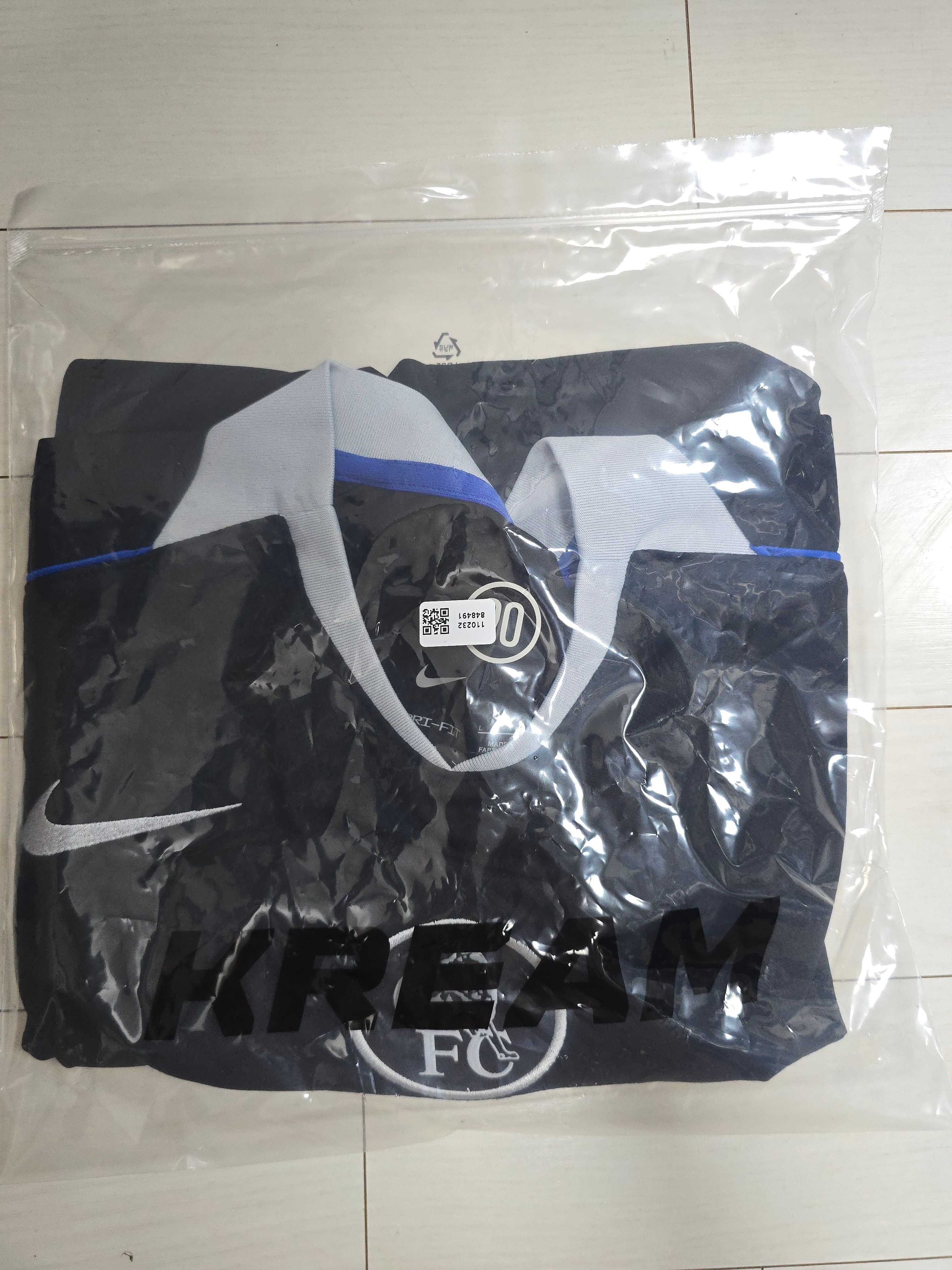 Nike Chelsea FC 2025/26 Stadium 3rd Dri-Fit Total 90 Replica Jersey Black Field Silver Game Royal (Non Marking Ver.) 착용 스타일