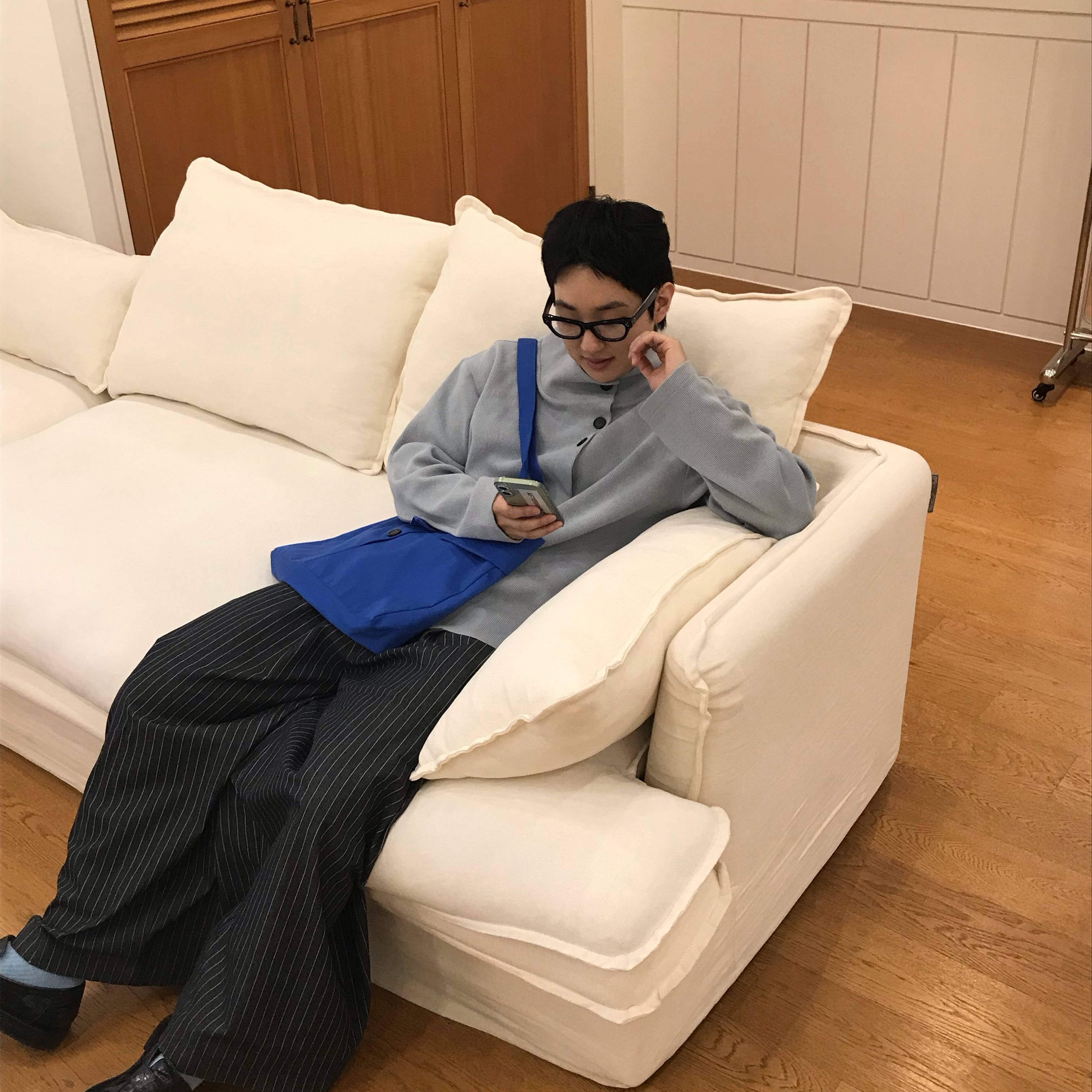 aftermarket High-Neck Utility Bag Royal Blue, aftermarket High-Neck Long Sleeve Light Blue 착용 스타일