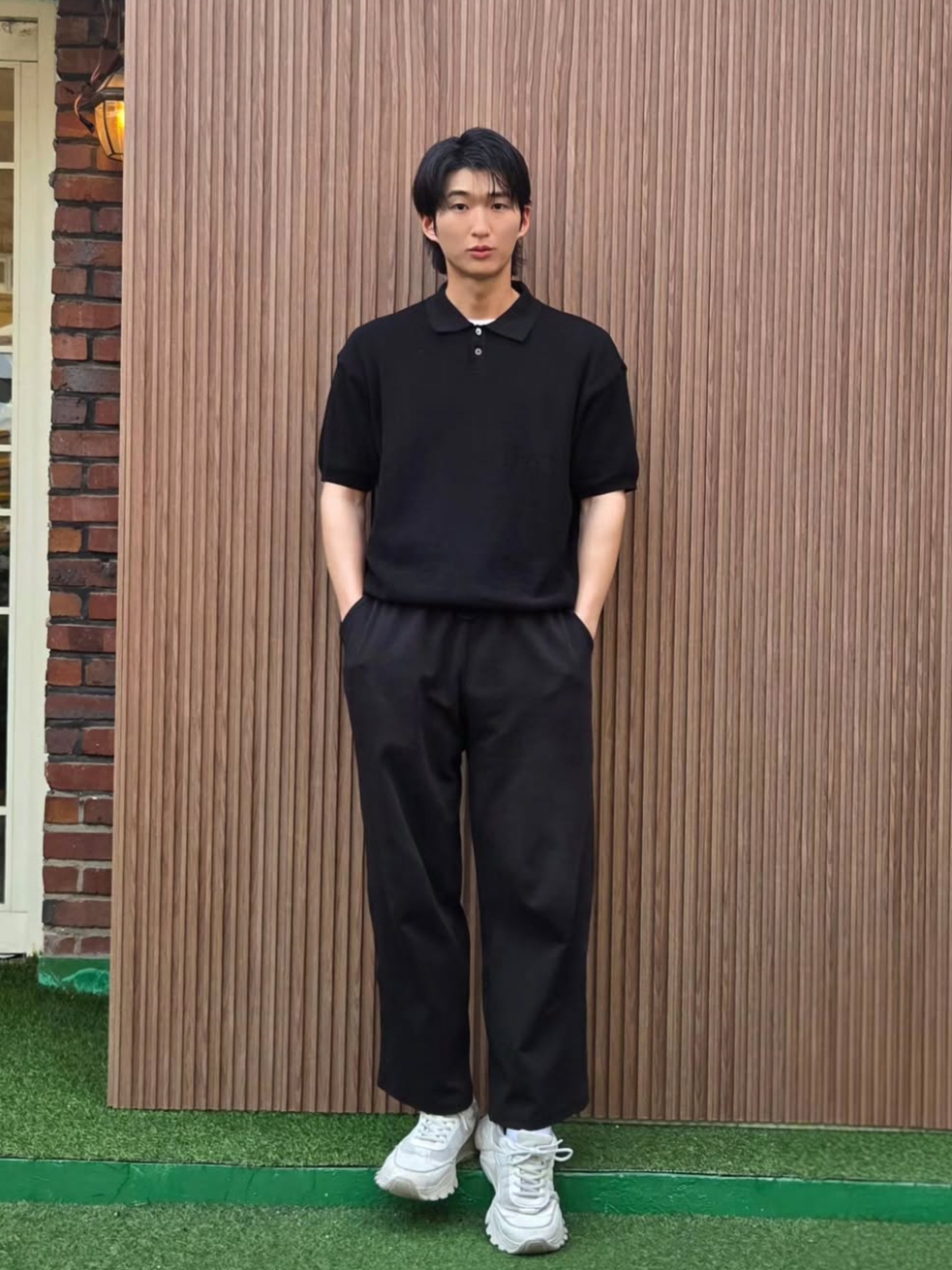 Knitted Coolever PK Crop Half Knit T-shirt BLACK, Knitted Coolever Crop Half Knit T-shirt Charcoal 착용 스타일 - 1
