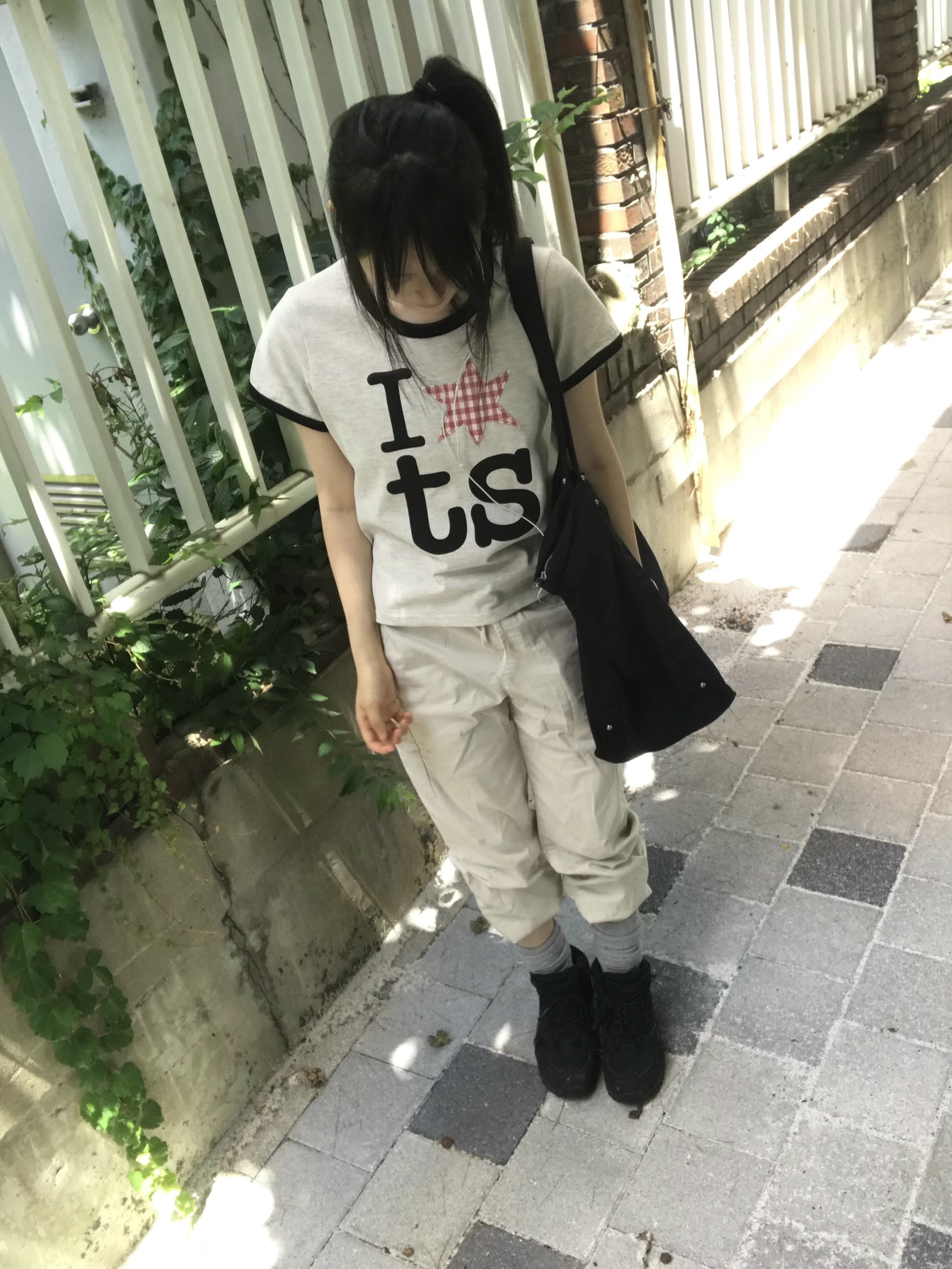 (W) Tansanmagnesium Ringer T-Shirt Ivory 착용 스타일 - 7