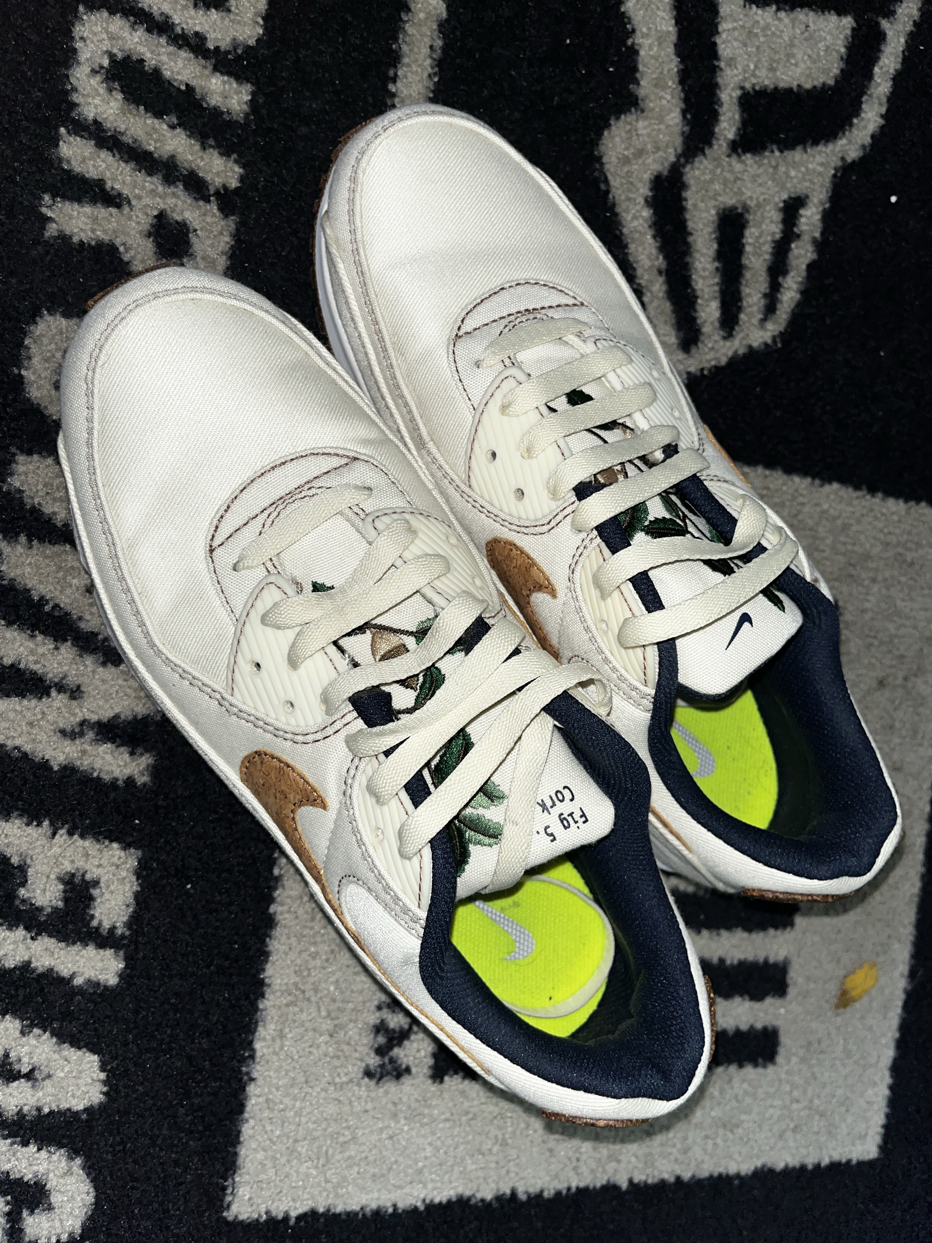 Nike Air Max 90 SE Coconut Milk 착용 스타일