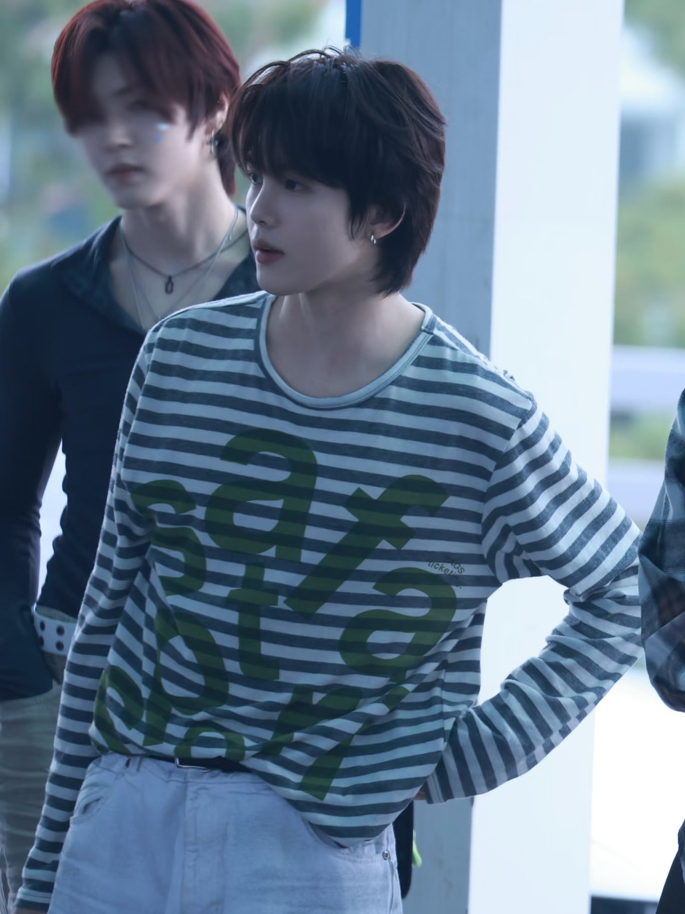 [KREAM 단독] Safarispot Ticketing Stripe Border Tee Gray 착용 스타일 - 1