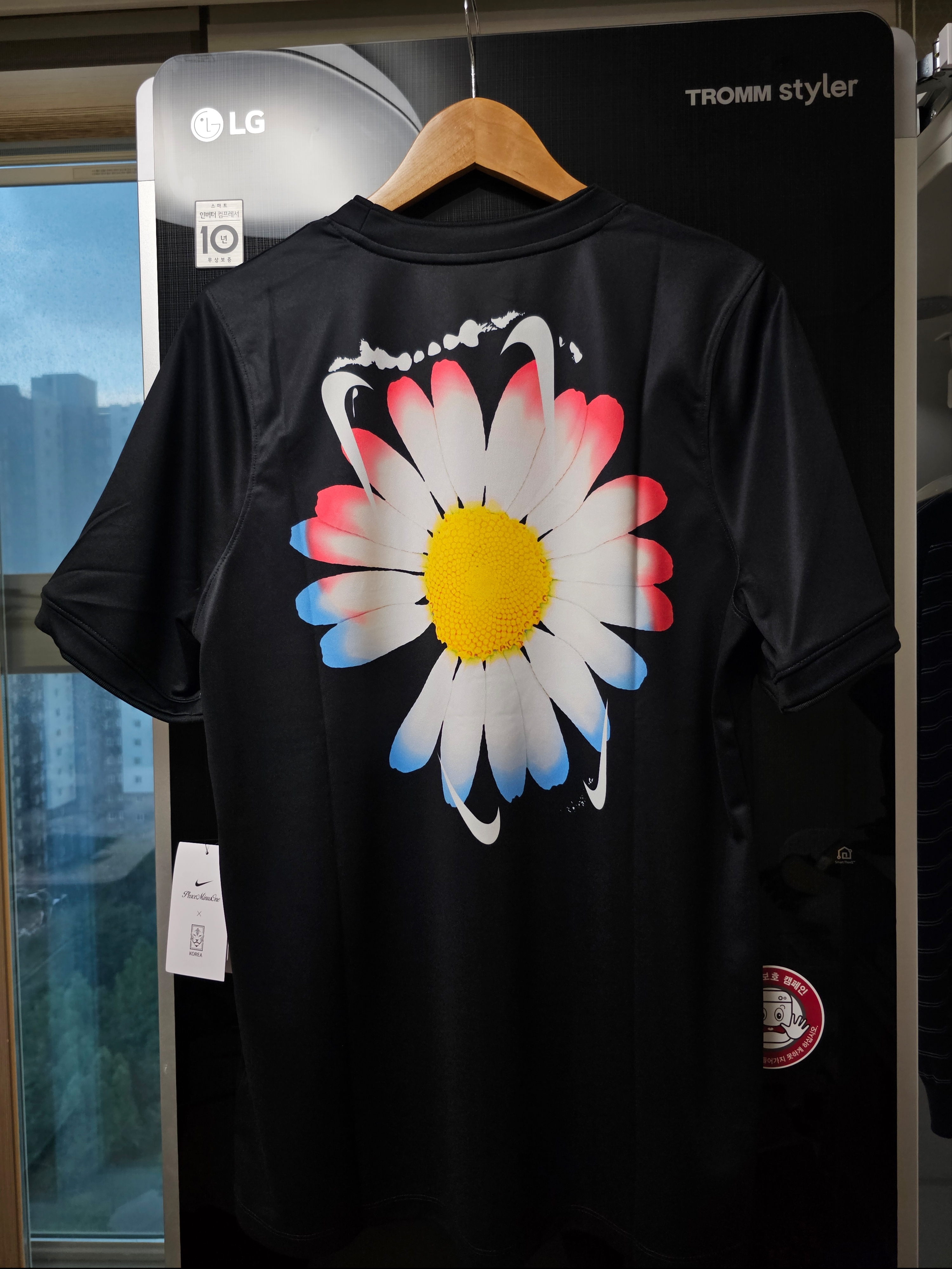 Nike x Peaceminusone Korea Academy Pro Short-Sleeve Football Top Black White (IH1682-010) 착용 스타일 - 2