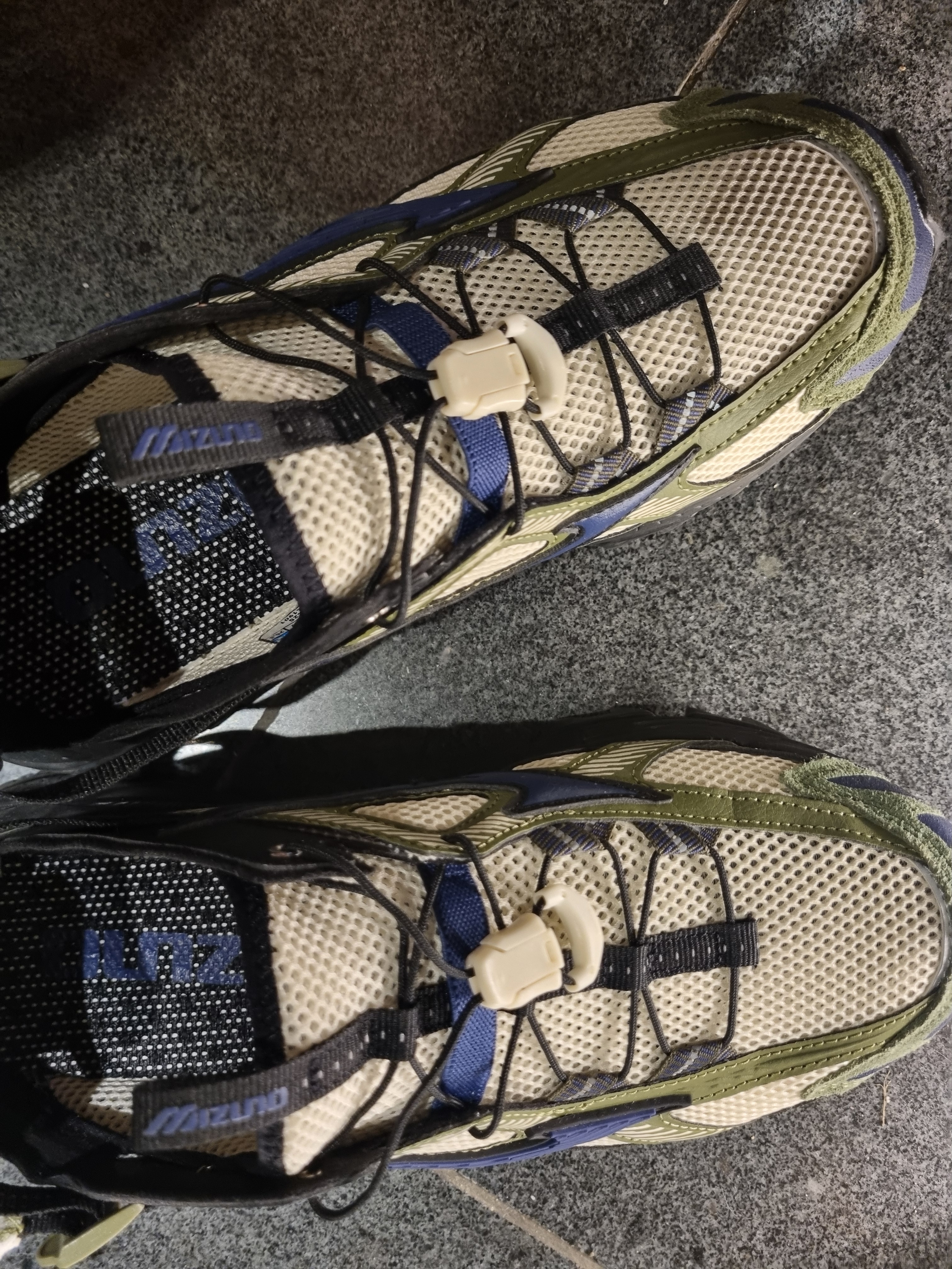 Mizuno Racer Trail SE Khaki 착용 스타일
