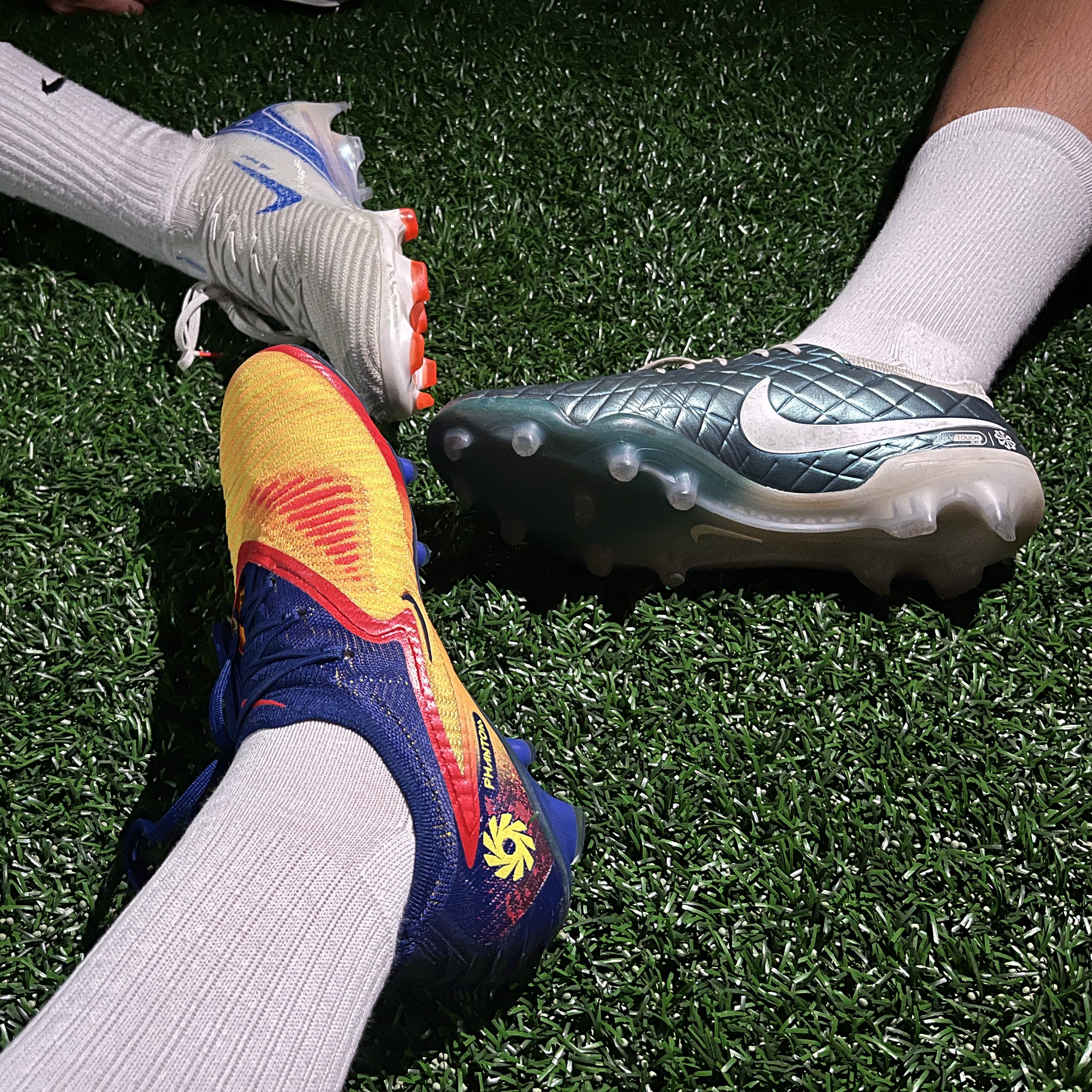 Nike Phantom 6 Low Elite FG EH Laser Orange Blue Void, Nike Zoom Mercurial Vapor 16 Elite FG Blueprint 착용 스타일