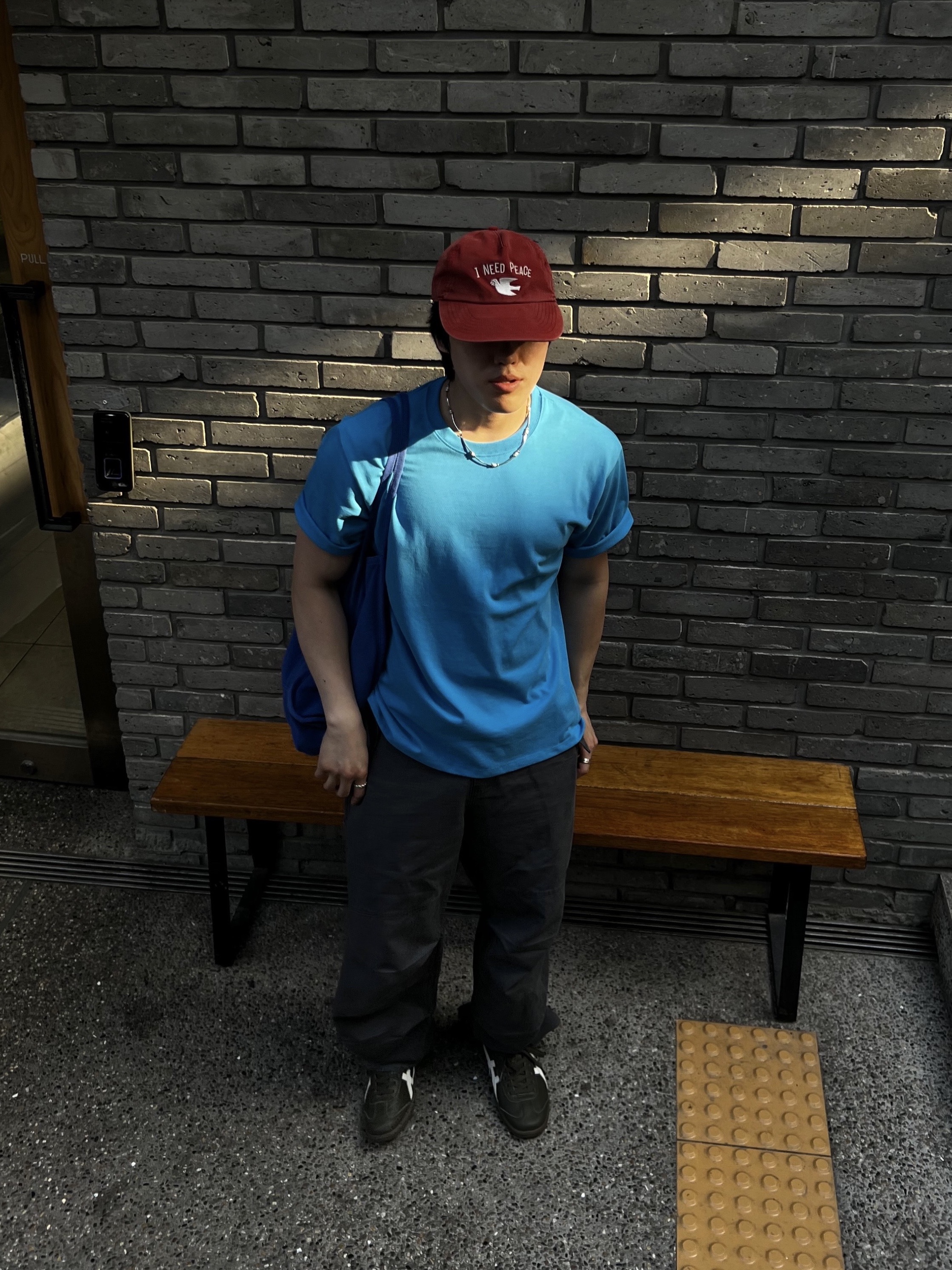 noun Soft Round T-Shirts Blue, noun Washed Panel Pants Charcoal 착용 스타일 - 3