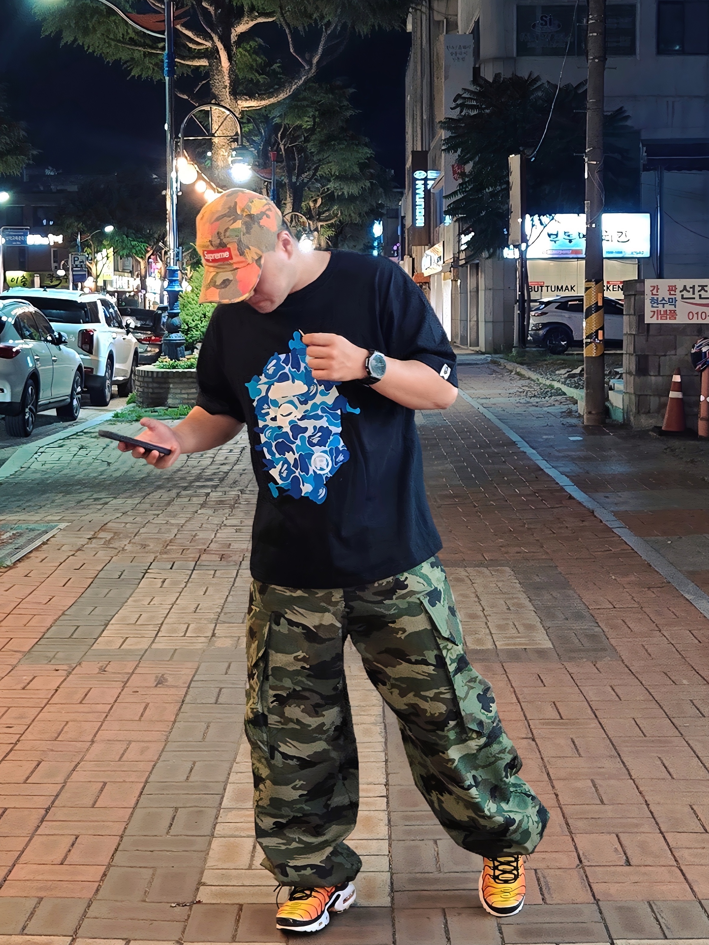 BAPE ABC Camo Rebuild Big Ape Head T-Shirt Black Blue, Nike Air Max Plus Bright Ceramic and Tour Yellow 착용 스타일