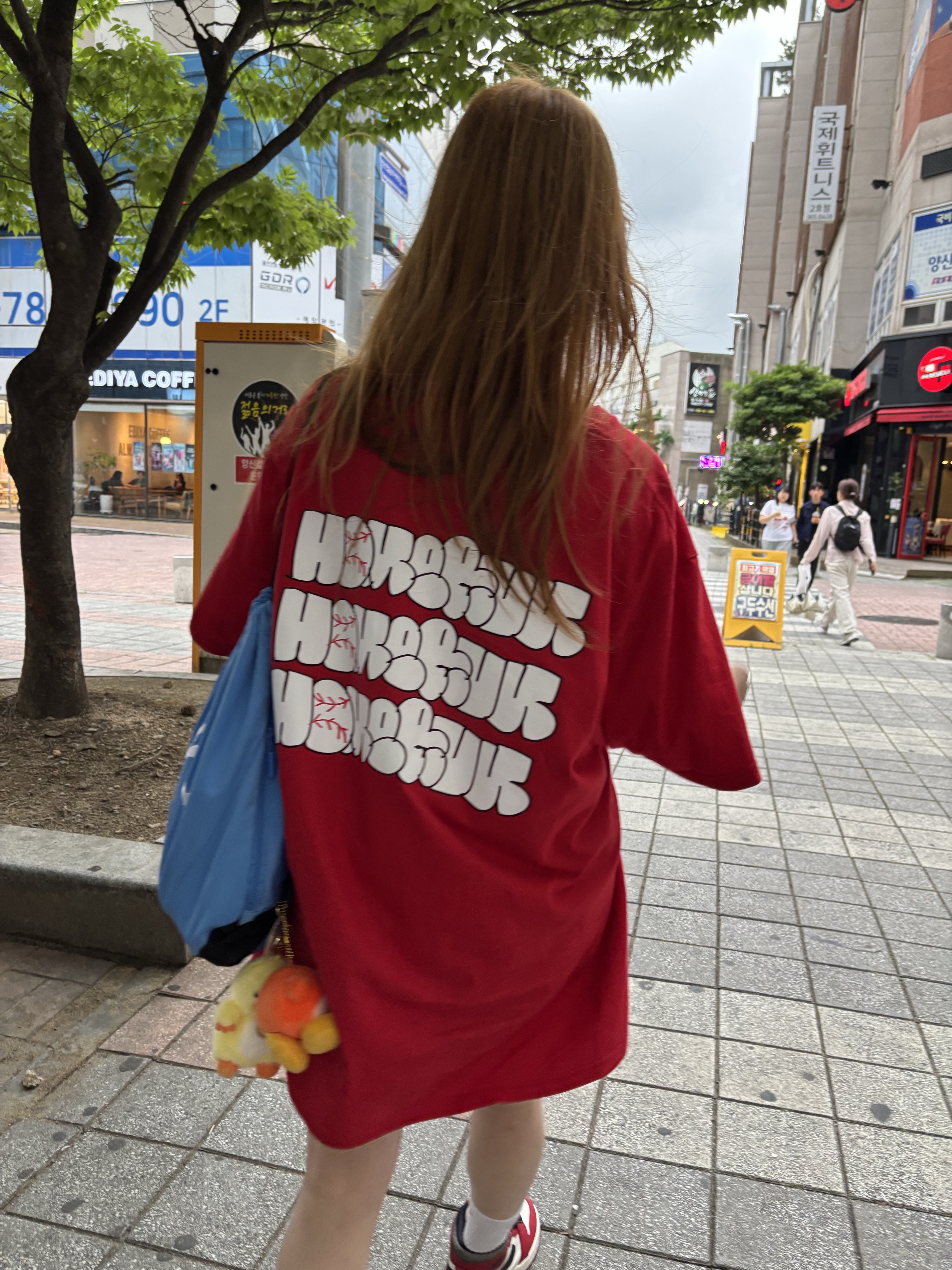 Supreme x Homerun T-Shirt Red - 25SS, Jordan 1 Retro High OG Chicago 2022 착용 스타일 - 10