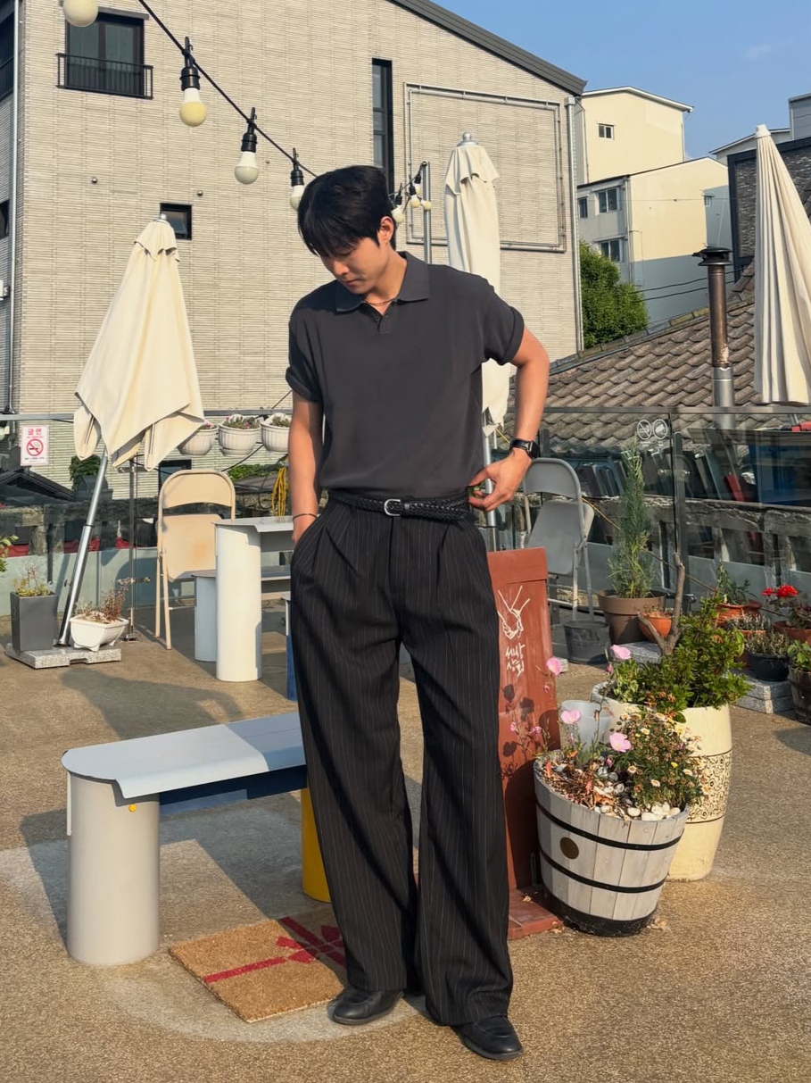 Knitted Coolever Crop Half Knit T-shirt Charcoal, Knitted Coolever PK Crop Half Knit T-shirt BLACK 착용 스타일 - 1