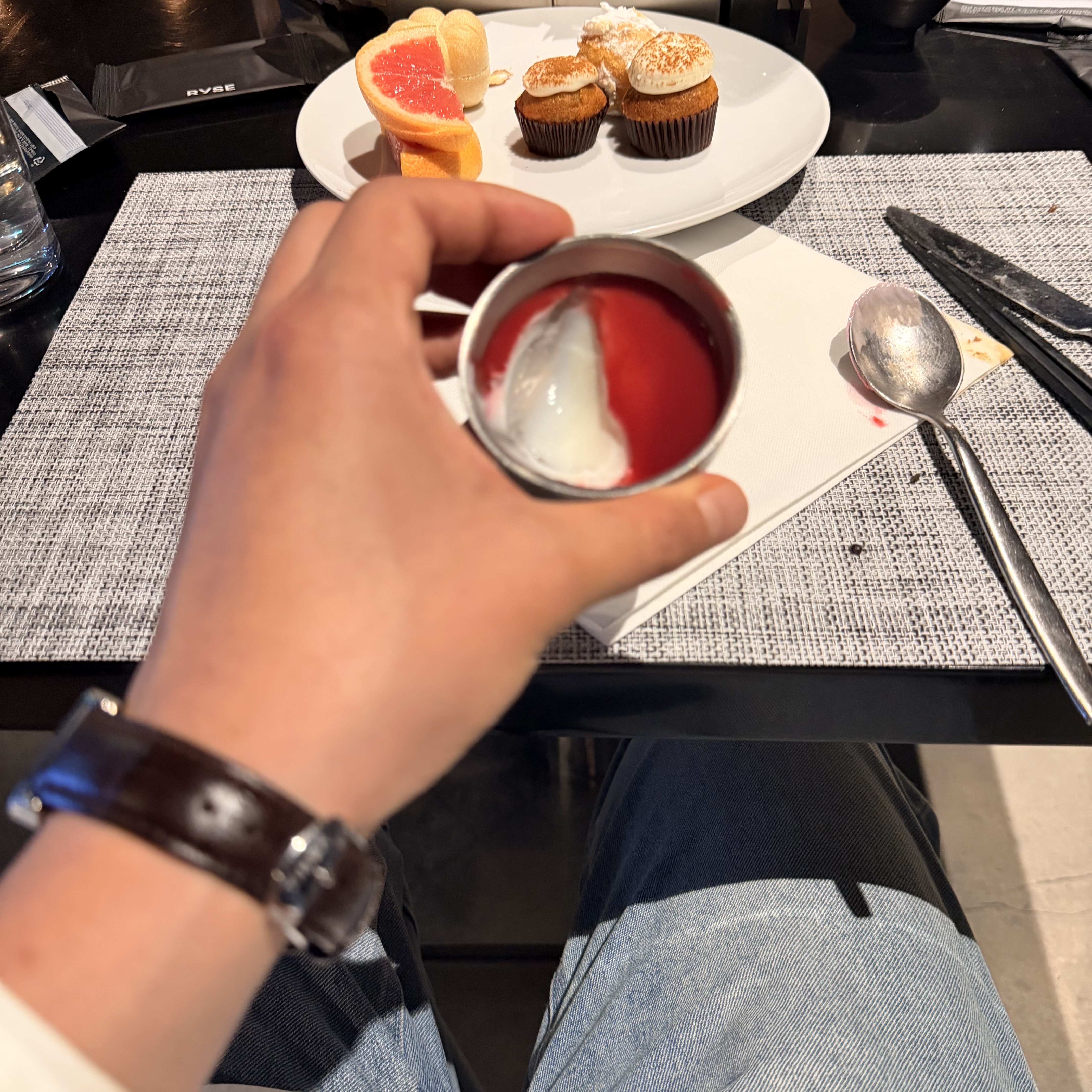 [20% 적립] Polo Ralph Lauren Custom Fit Oxford Shirt White, Timex x Noah Moon 37mm Phase Watch Brown Steel 착용 스타일 - 3