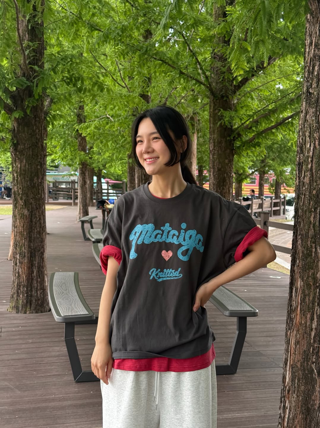 Knitted Mataiga Crop T-Shirts Black, Knitted Mataiga Crop T-Shirts Navy 착용 스타일 - 2