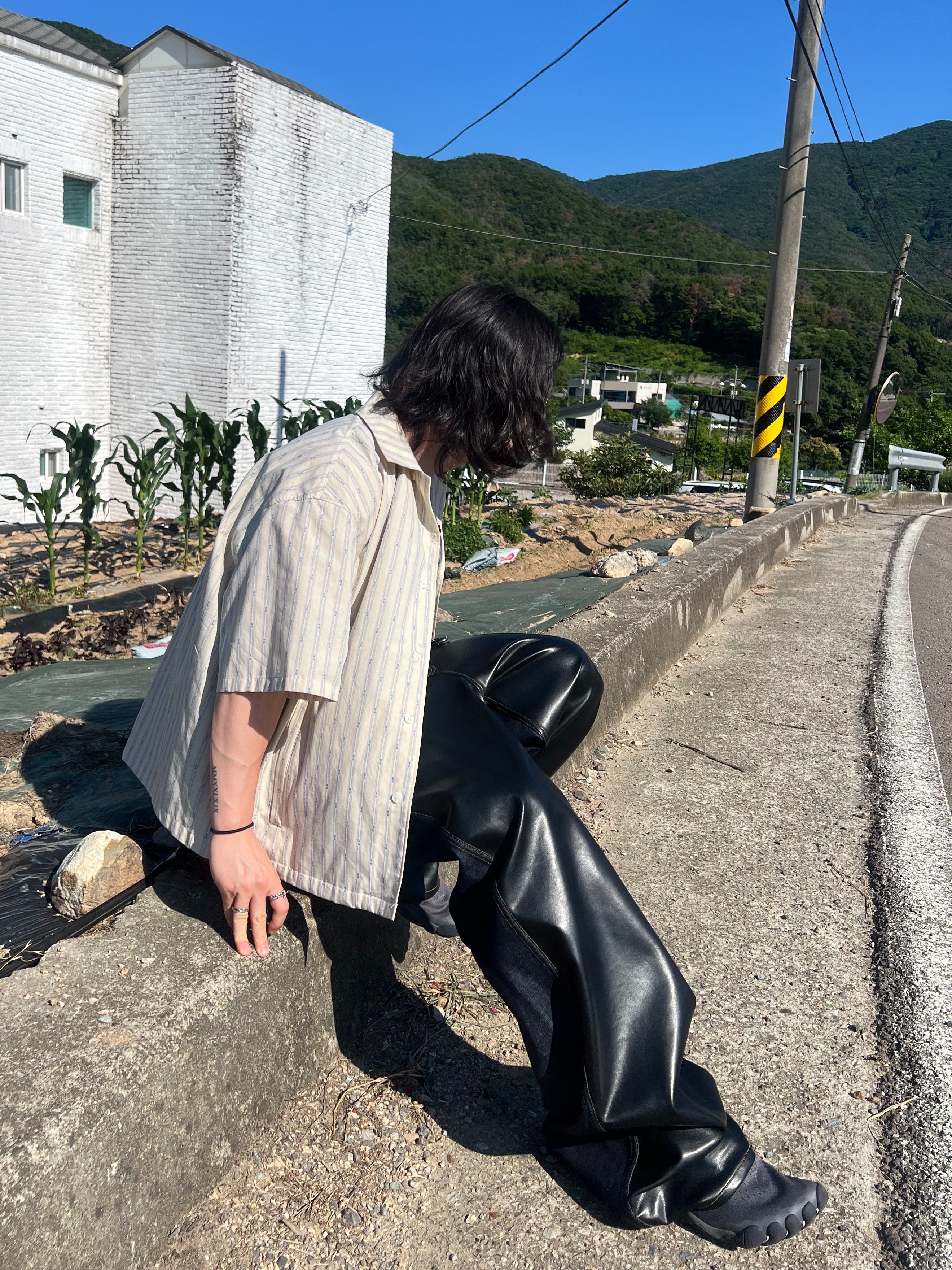 Nonnod Vacation Shirt Yellow Stipe, emostanceclub Leather Panel Half and Half Denim Indigo 착용 스타일 - 1