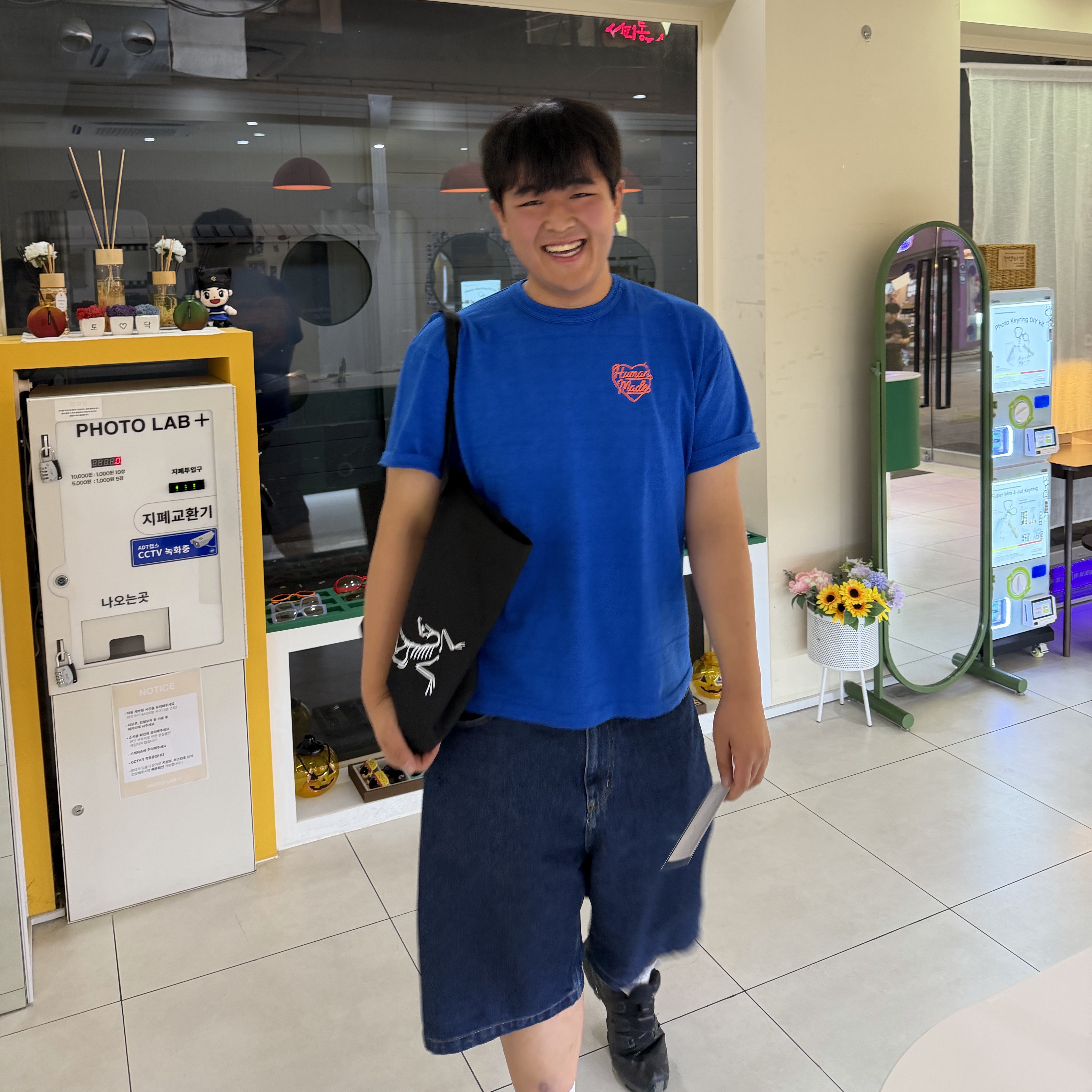 Human Made Color T-Shirt Blue, Arc'teryx Carrier 45 Gear Tote Black 착용 스타일