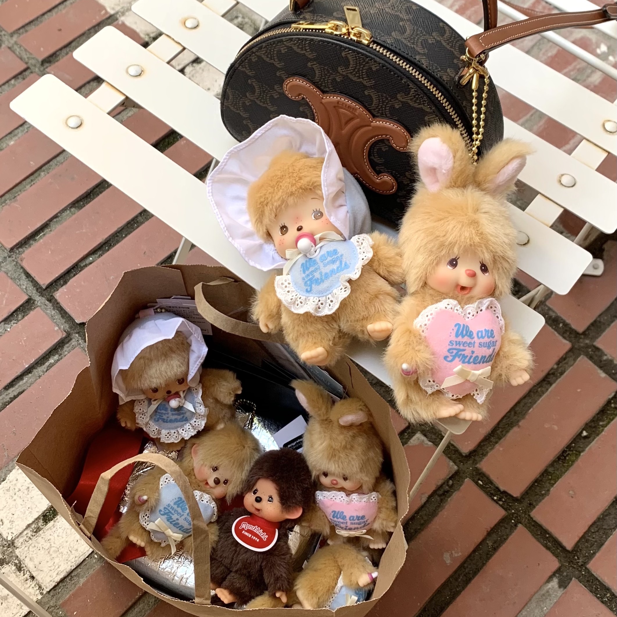 Celine Half Moon Case Triomphe Canvas Tan, Monchhichi Sweet Sugar Chimutan S 착용 스타일