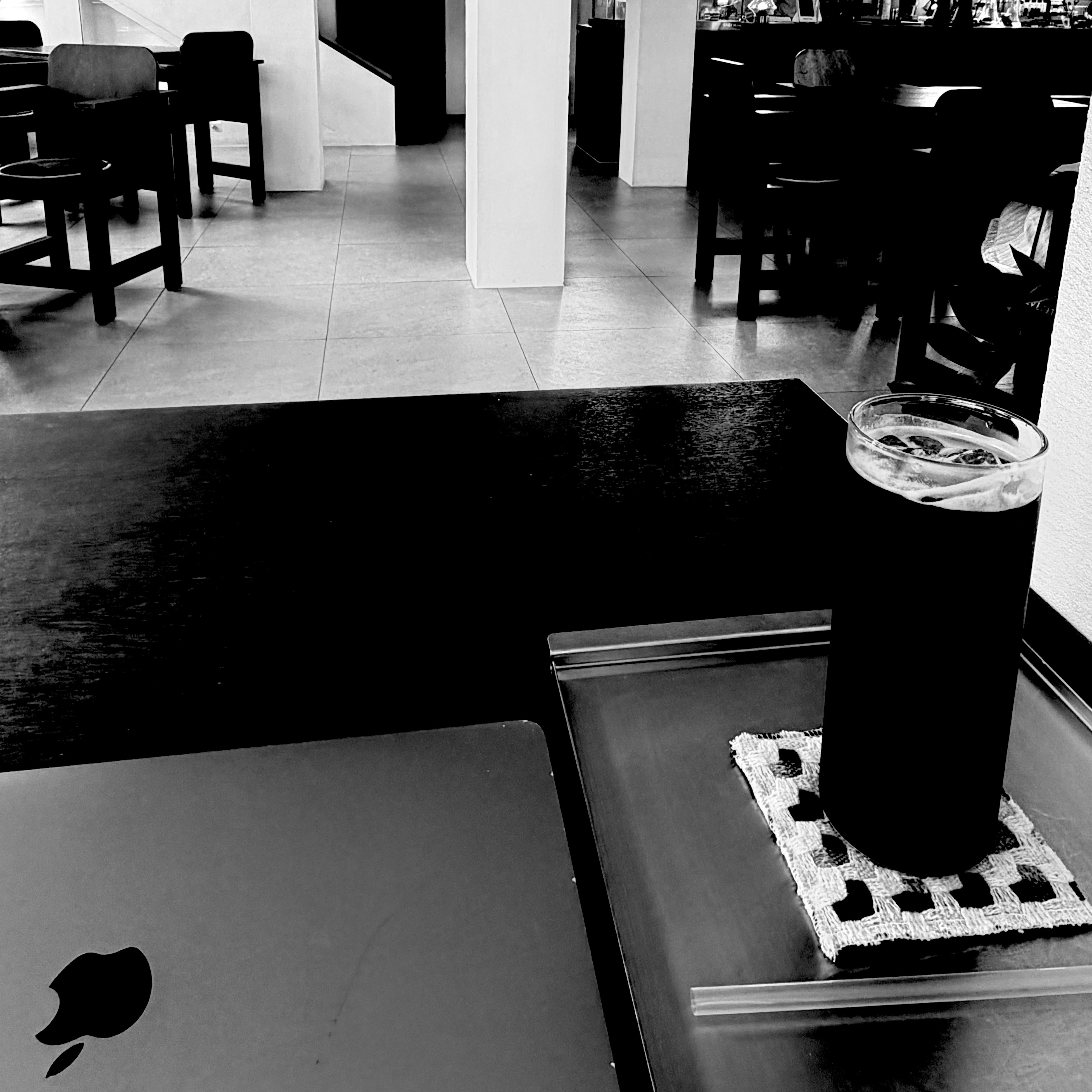 Apple 2026 MacBook Neo A18 Pro 256GB SSD / 8GB RAM Silver (Korean Ver.), Nike Air Force 1 '07 Low White 착용 스타일 - 1