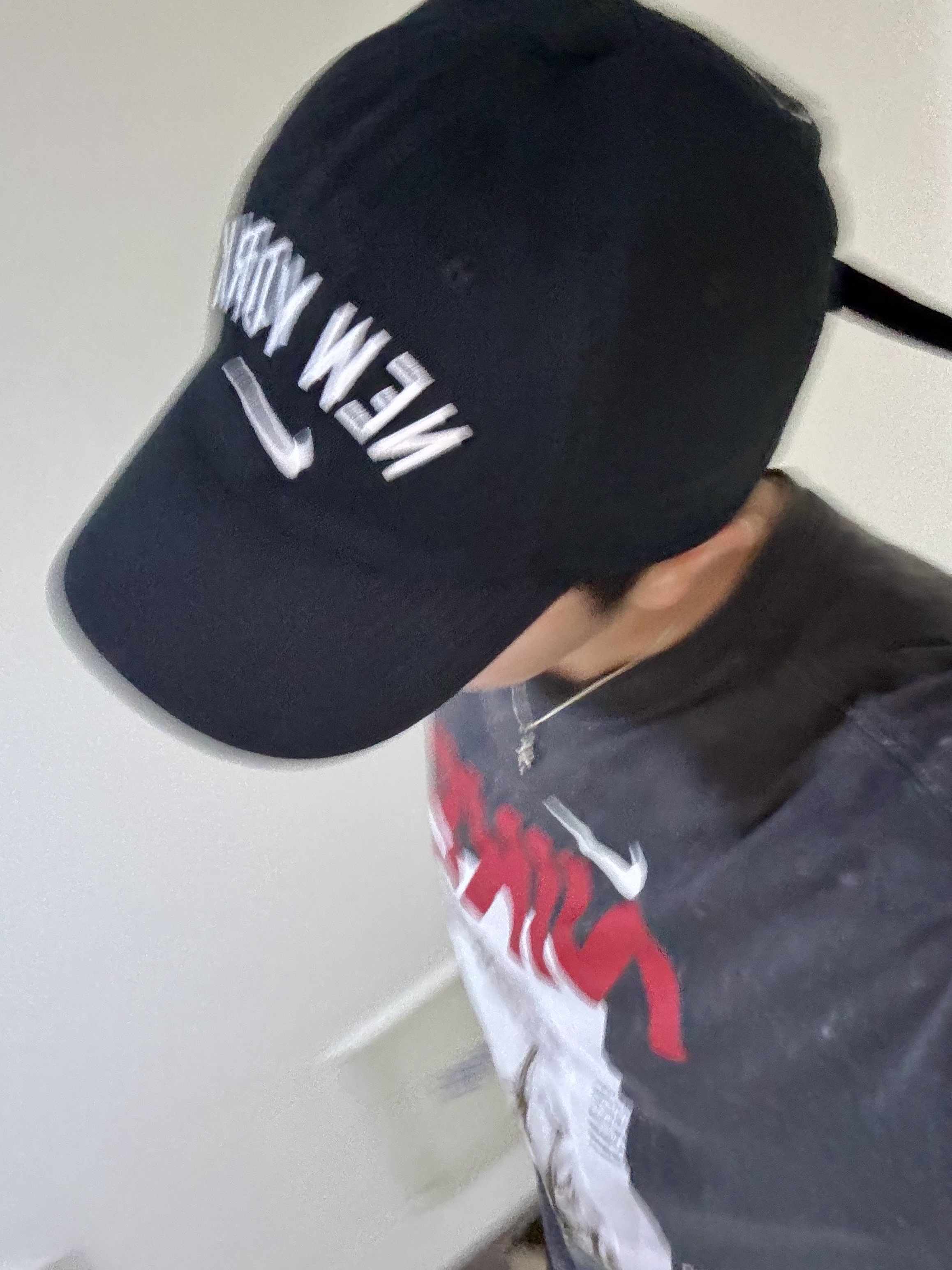(W) Nike NSW Oversized T-Shirts Anthracite, Nike New York Yankees Club Adjustable Hat Black 착용 스타일 - 1