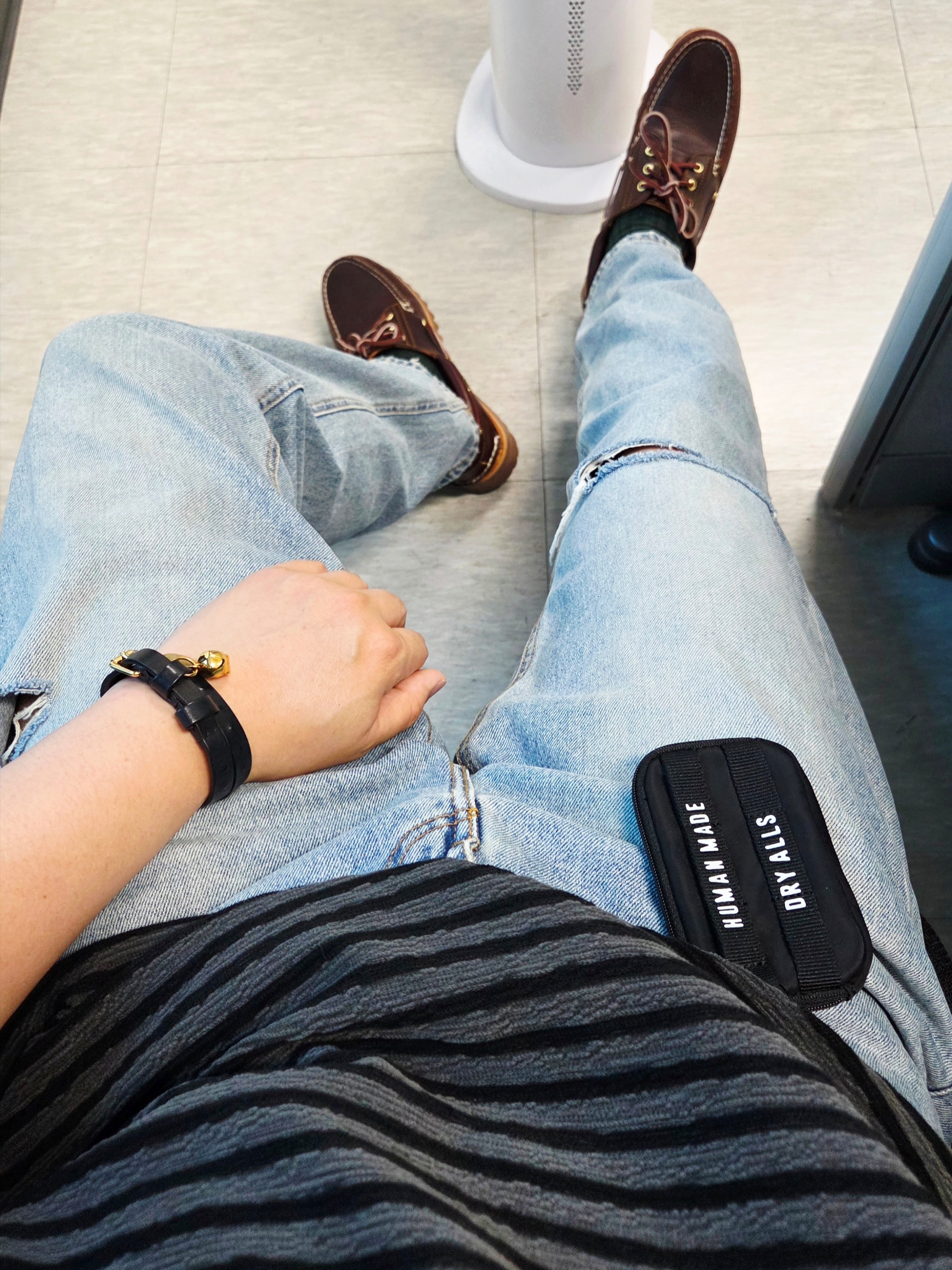 Timberland Classic 3-Eye Boat Shoes Brown - Wide, Human Made Military Card Case Black 착용 스타일