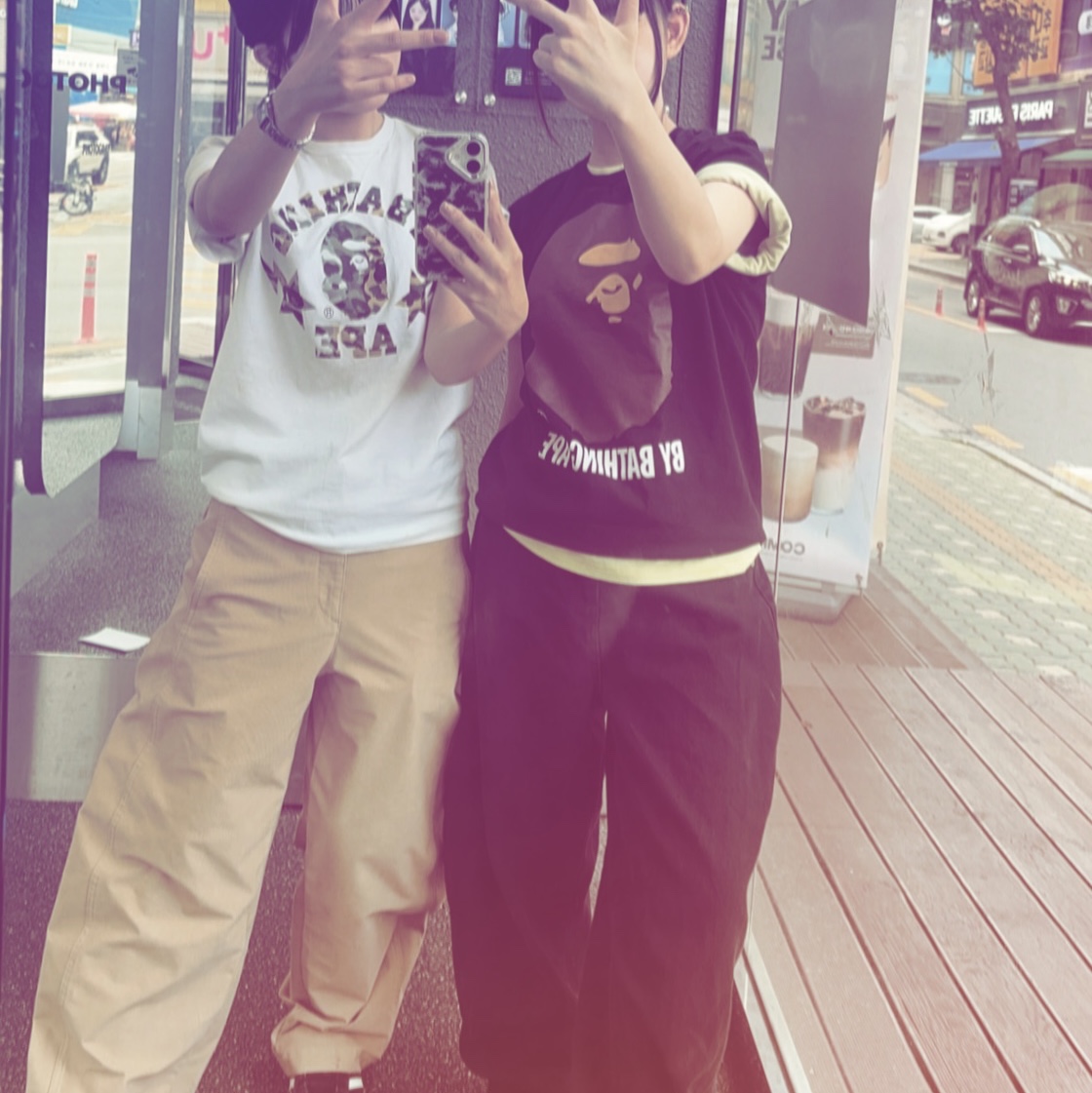 BAPE 1st Camo Crazy Sta College T-Shirt White, BAPE Big Ape Head T-Shirt Black 착용 스타일