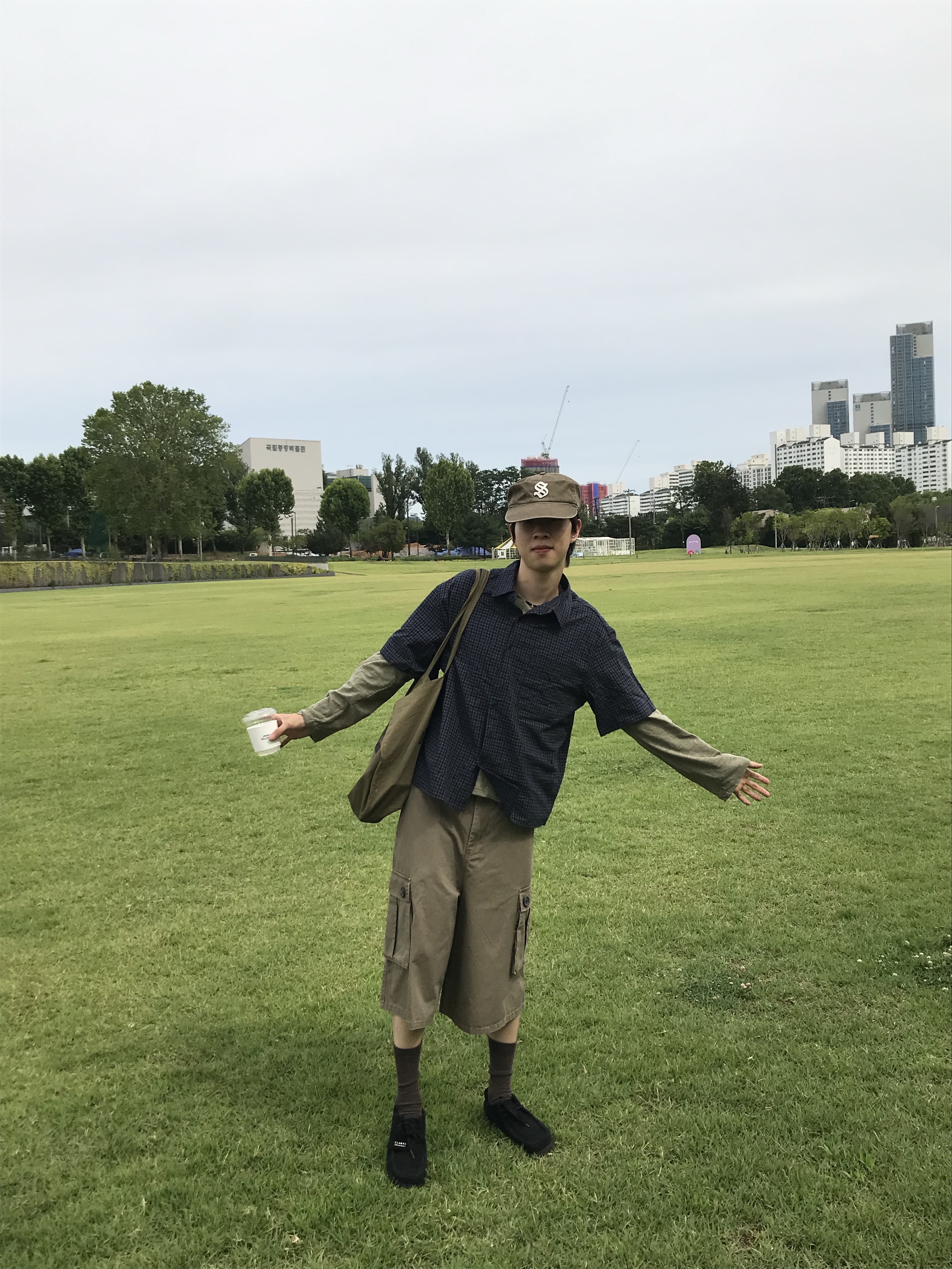 Sunday Ceremony Sy Logo 5 Panel New Cotton Cap - Light Brown, Clarks Wallabee Black Suede 착용 스타일 - 1