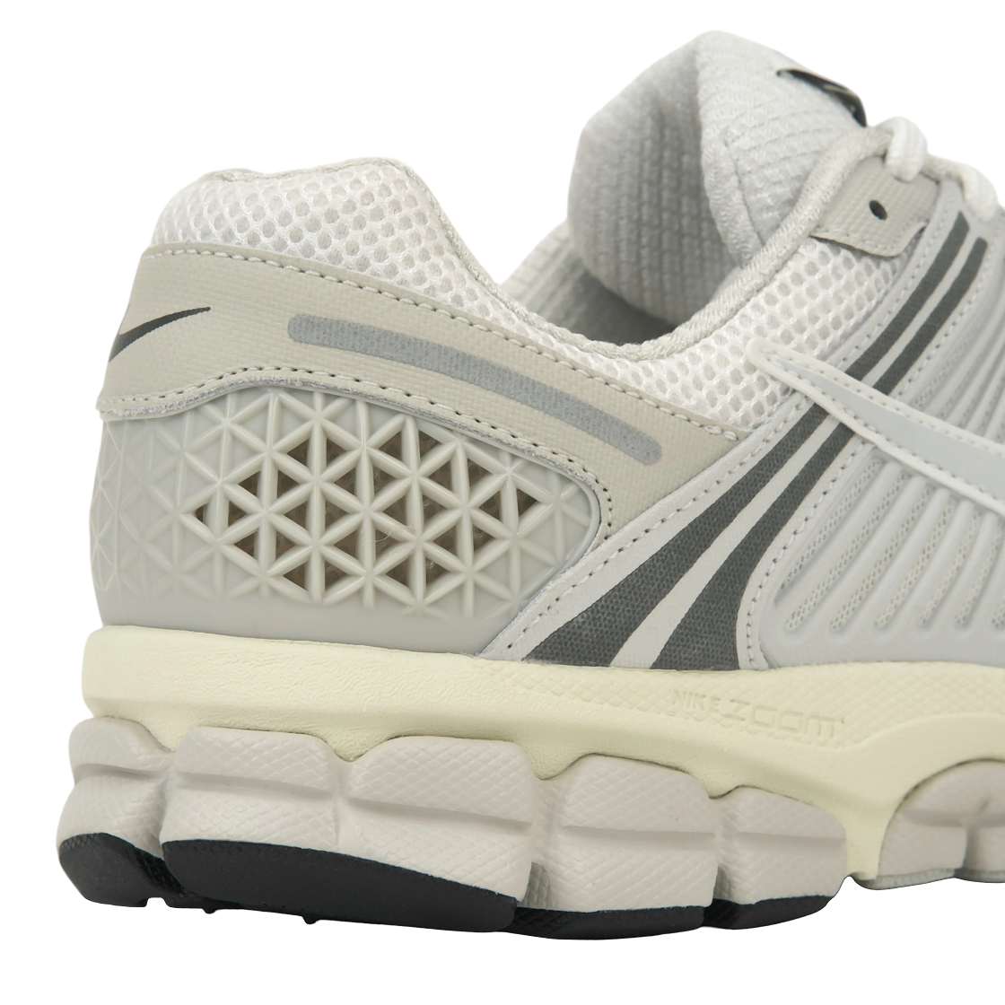 나이키 줌 보메로 5 플래티넘 틴트 포톤 더스트(Nike Zoom Vomero 5 Platinum Tint Photon Dust) - 8