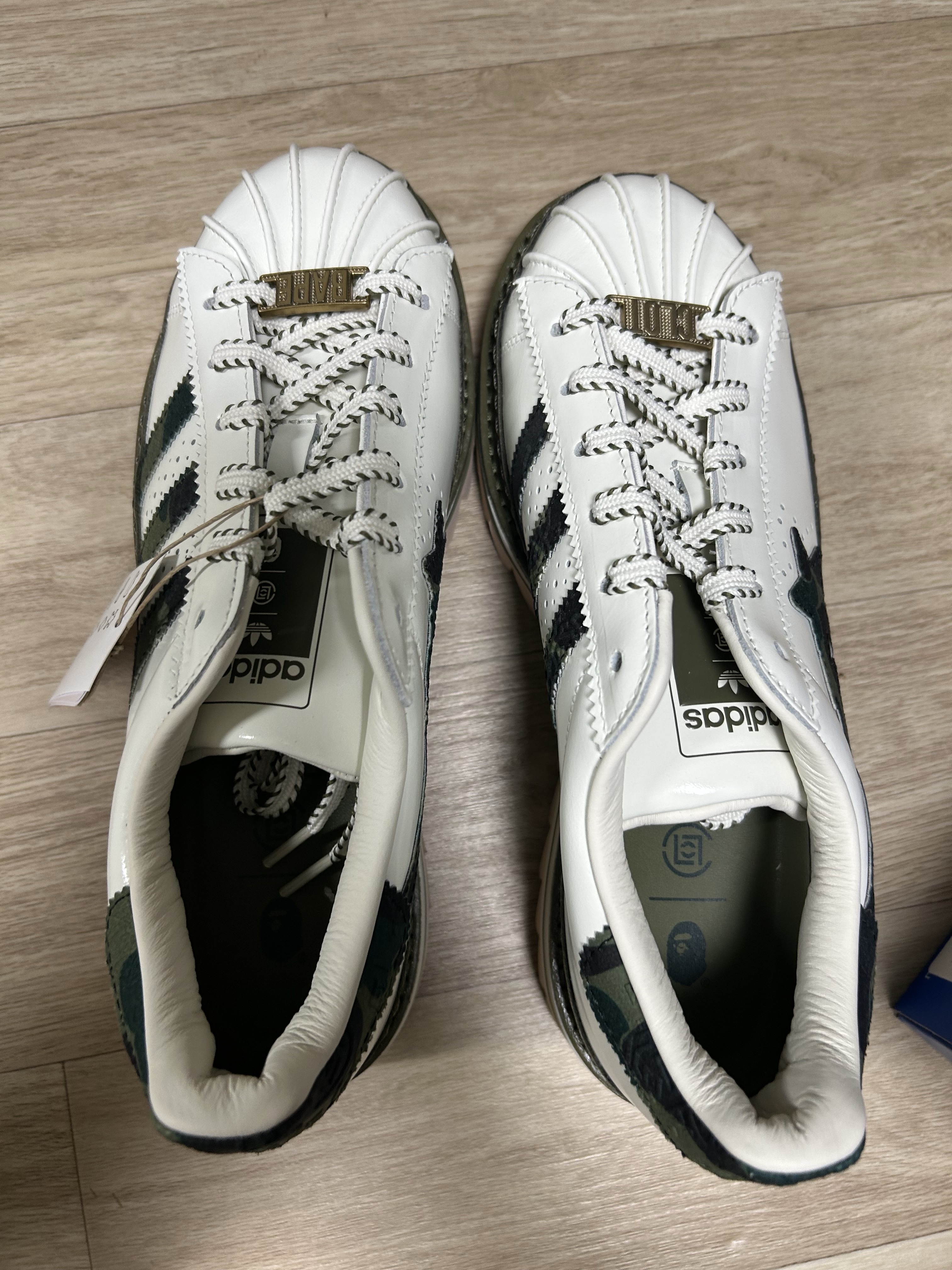 Adidas x BAPE x Edison Chen Clot Superstar Off White Branch 착용 스타일