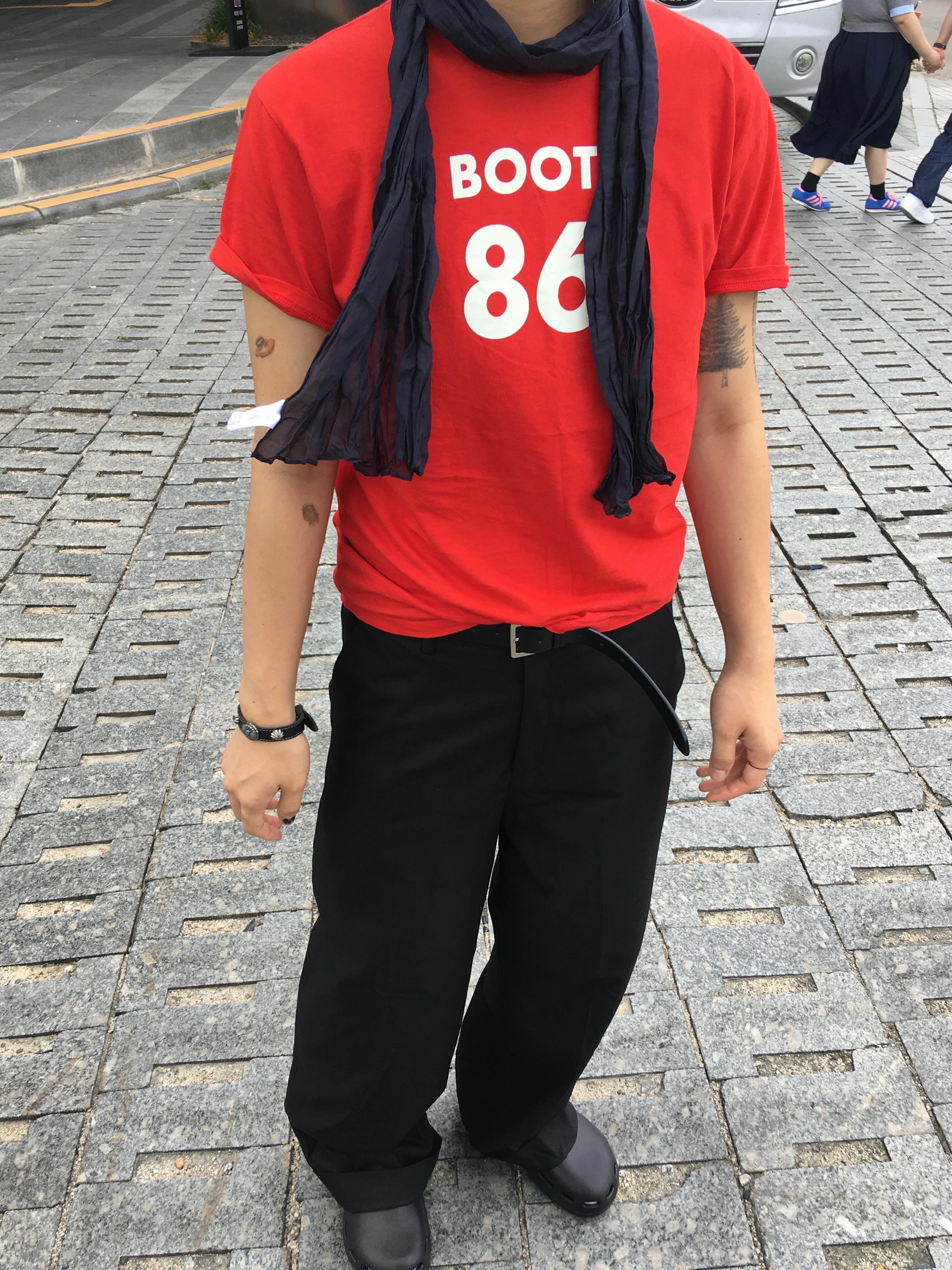 Crocs Echo Wave Black 착용 스타일 - 1