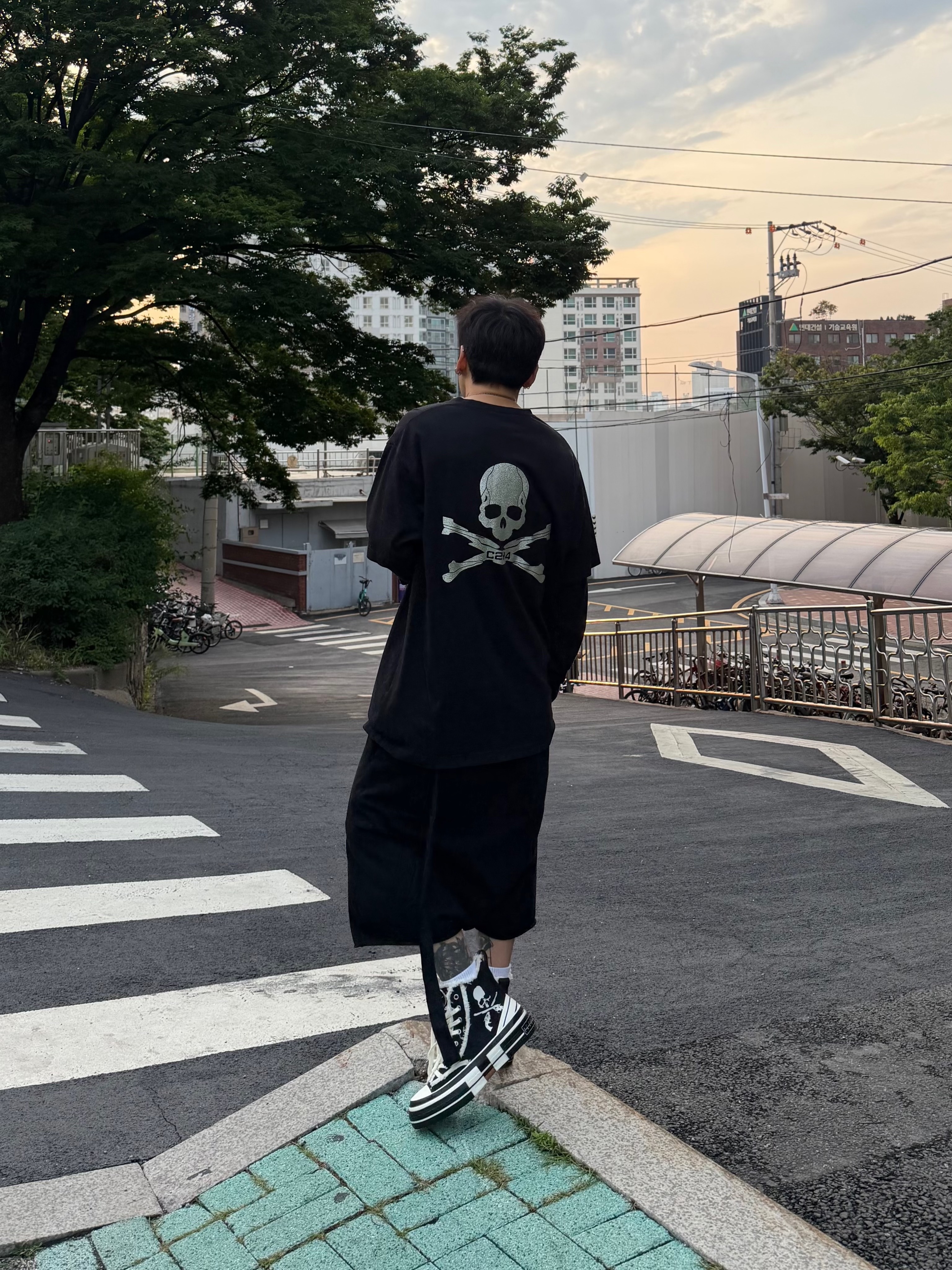 Rick Owens Drkshdw Drawstring Bermuda Shorts Black 착용 스타일 - 4