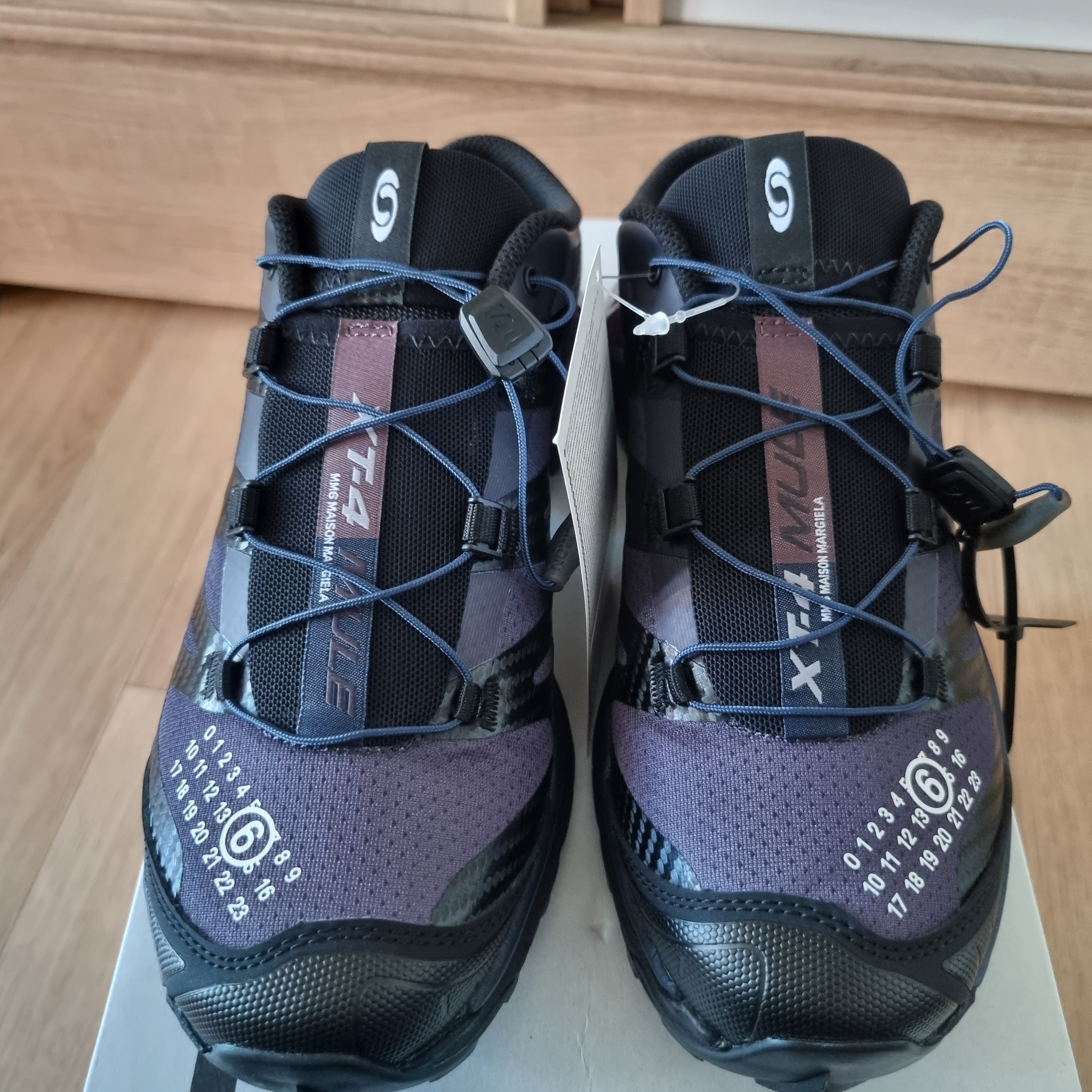 Salomon x MM6 Maison Margiela XT-4 Mule Black Nine Iron 착용 스타일 - 3