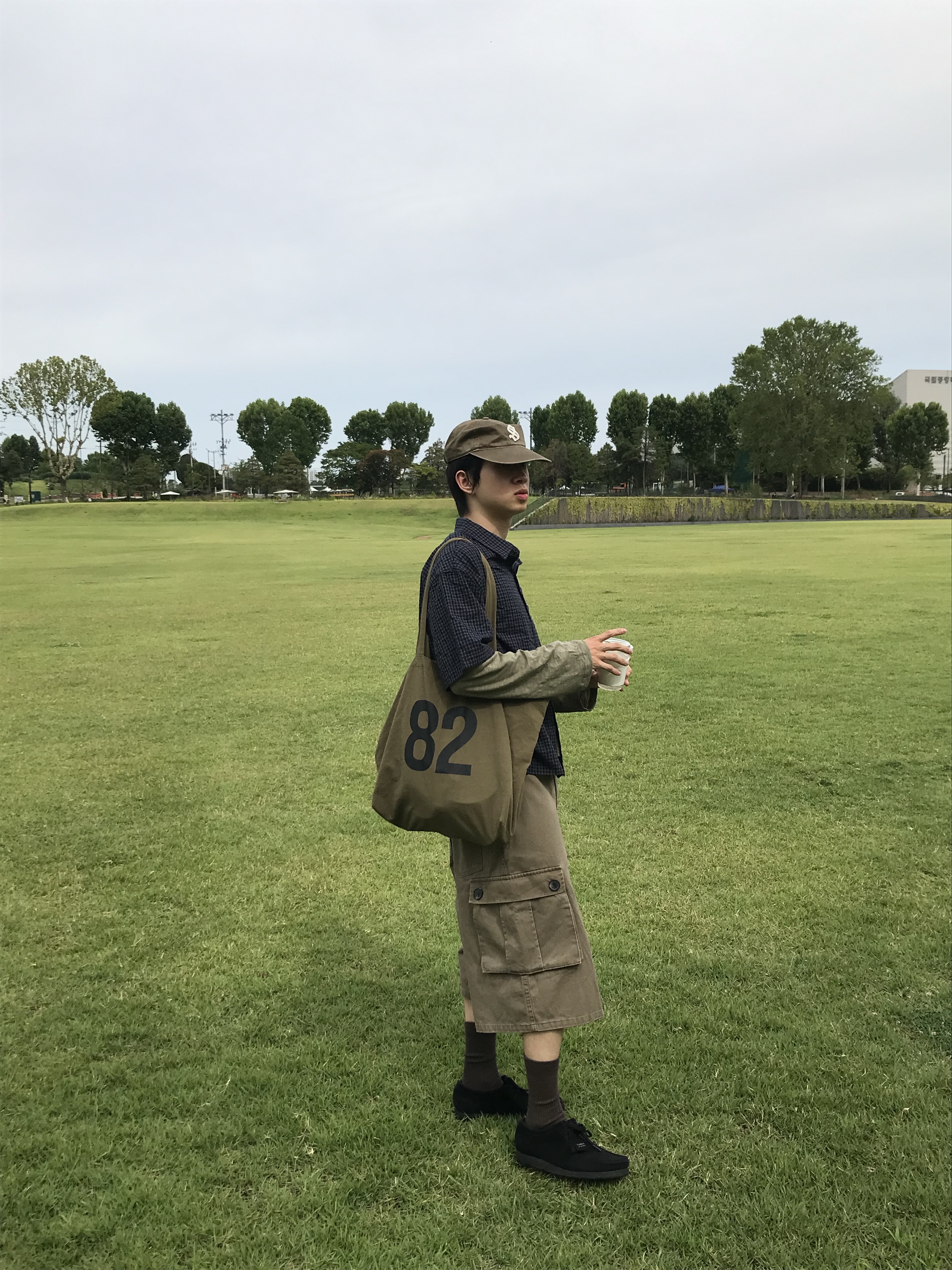 Sunday Ceremony Sy Logo 5 Panel New Cotton Cap - Light Brown, Clarks Wallabee Black Suede 착용 스타일 - 3