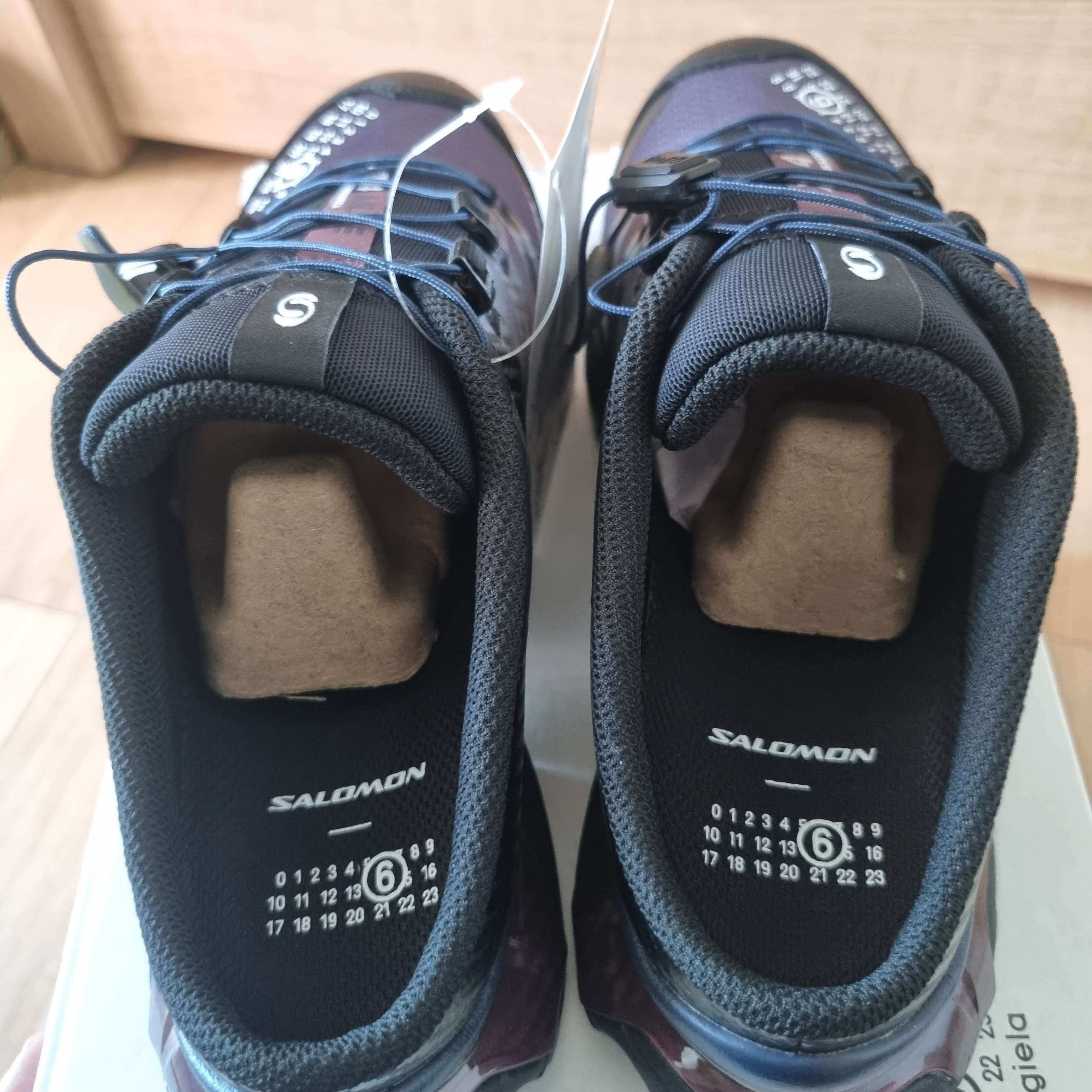 Salomon x MM6 Maison Margiela XT-4 Mule Black Nine Iron 착용 스타일 - 6