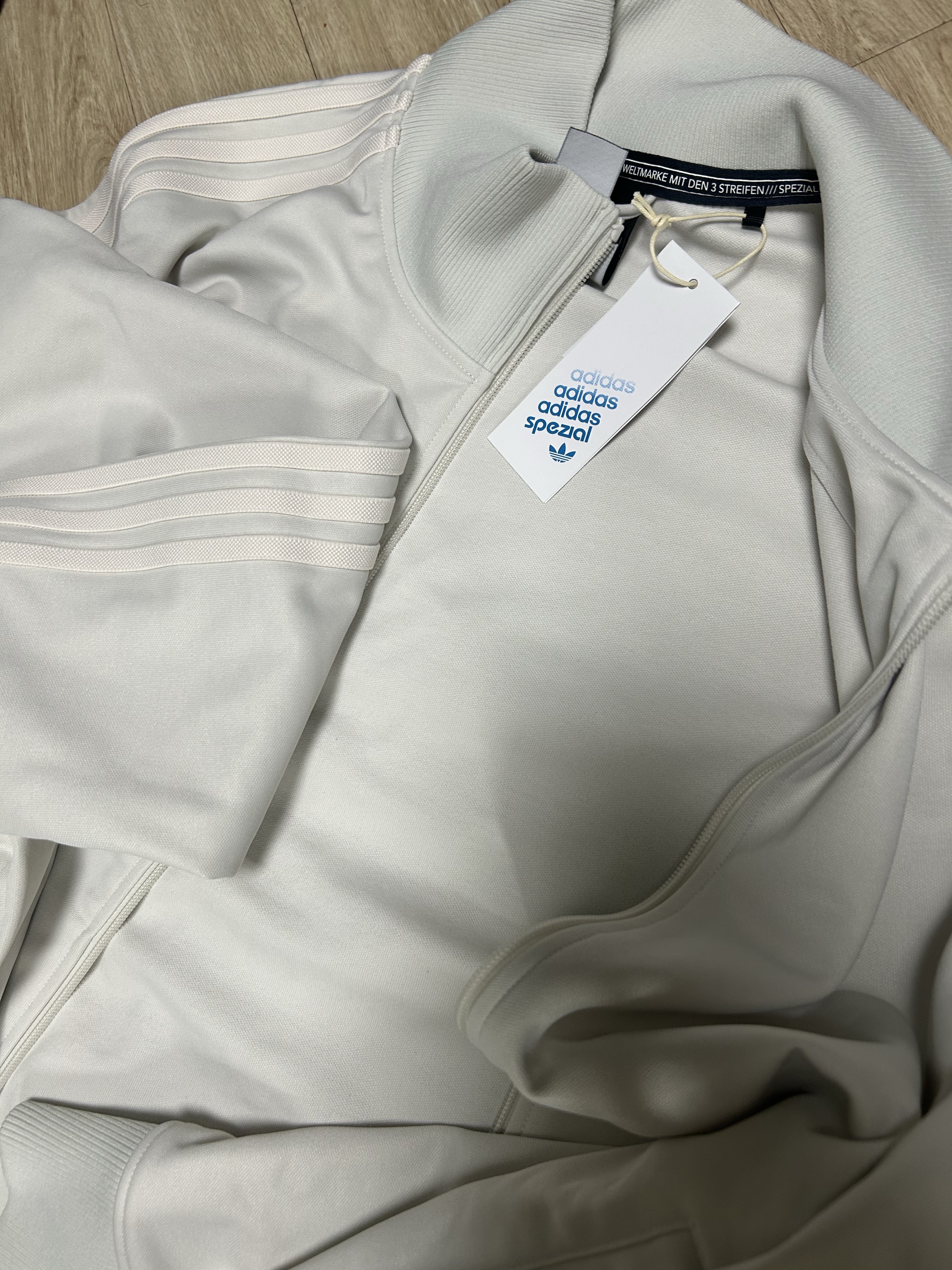 Adidas Backhill Spezial Track Top Jacket Orbit Grey - KR Sizing 착용 스타일