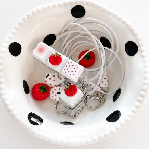 NINETEENFRIDAY Tomato Button Keycap Charm (3 Button), NINETEENFRIDAY Tomato Button Keycap Charm - (1 Button) 착용 스타일 - 2