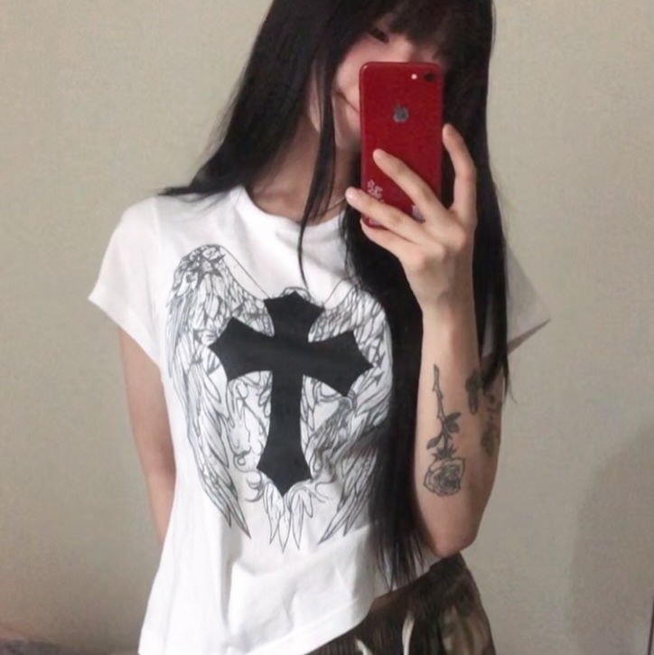 SLOW RECORD HOUSE Cross Wing T-Shirt White 착용 스타일 - 1