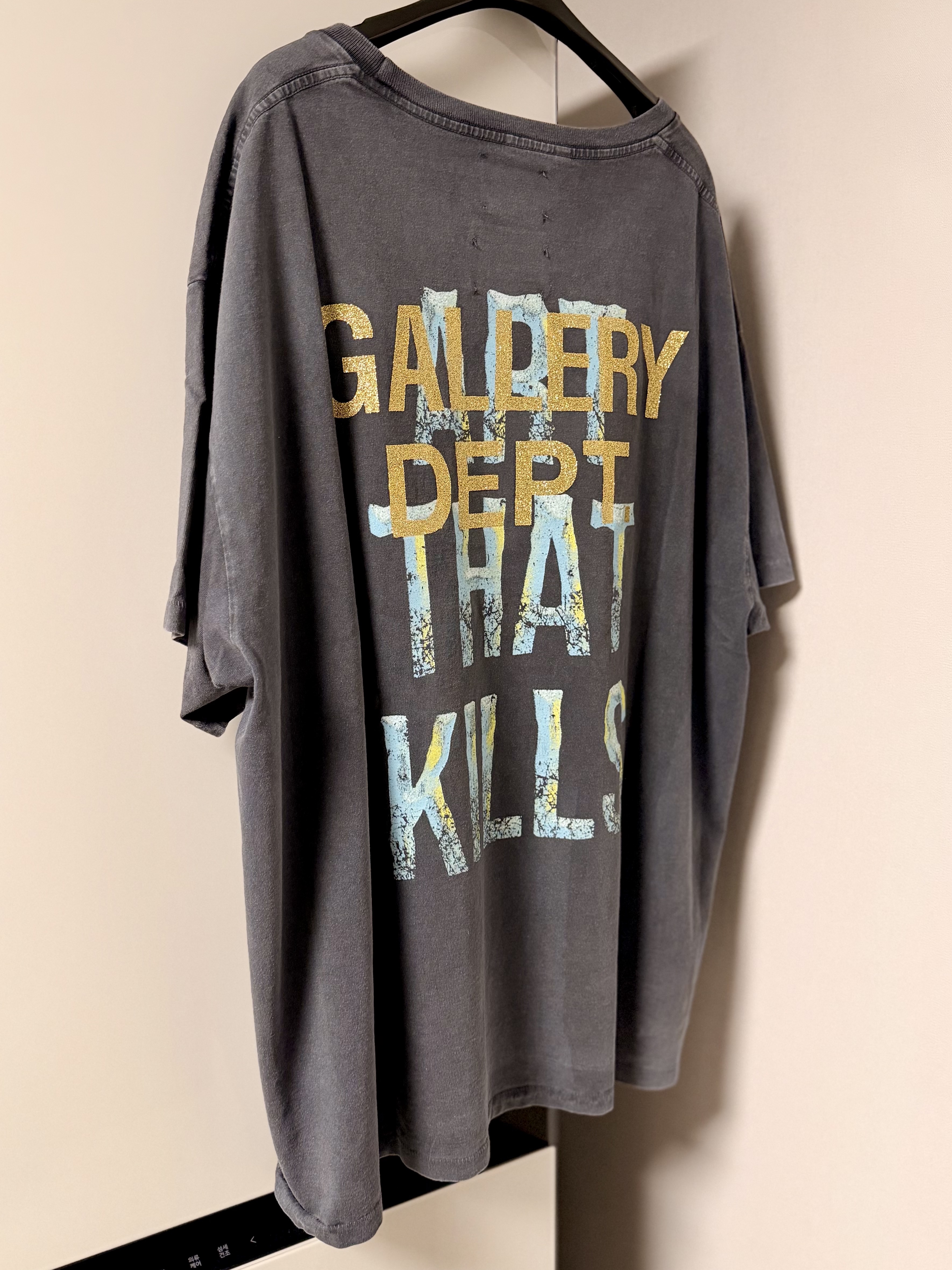 Gallery Dept. Broken Art That Kills T-Shirt Vintage Black 착용 스타일 - 1