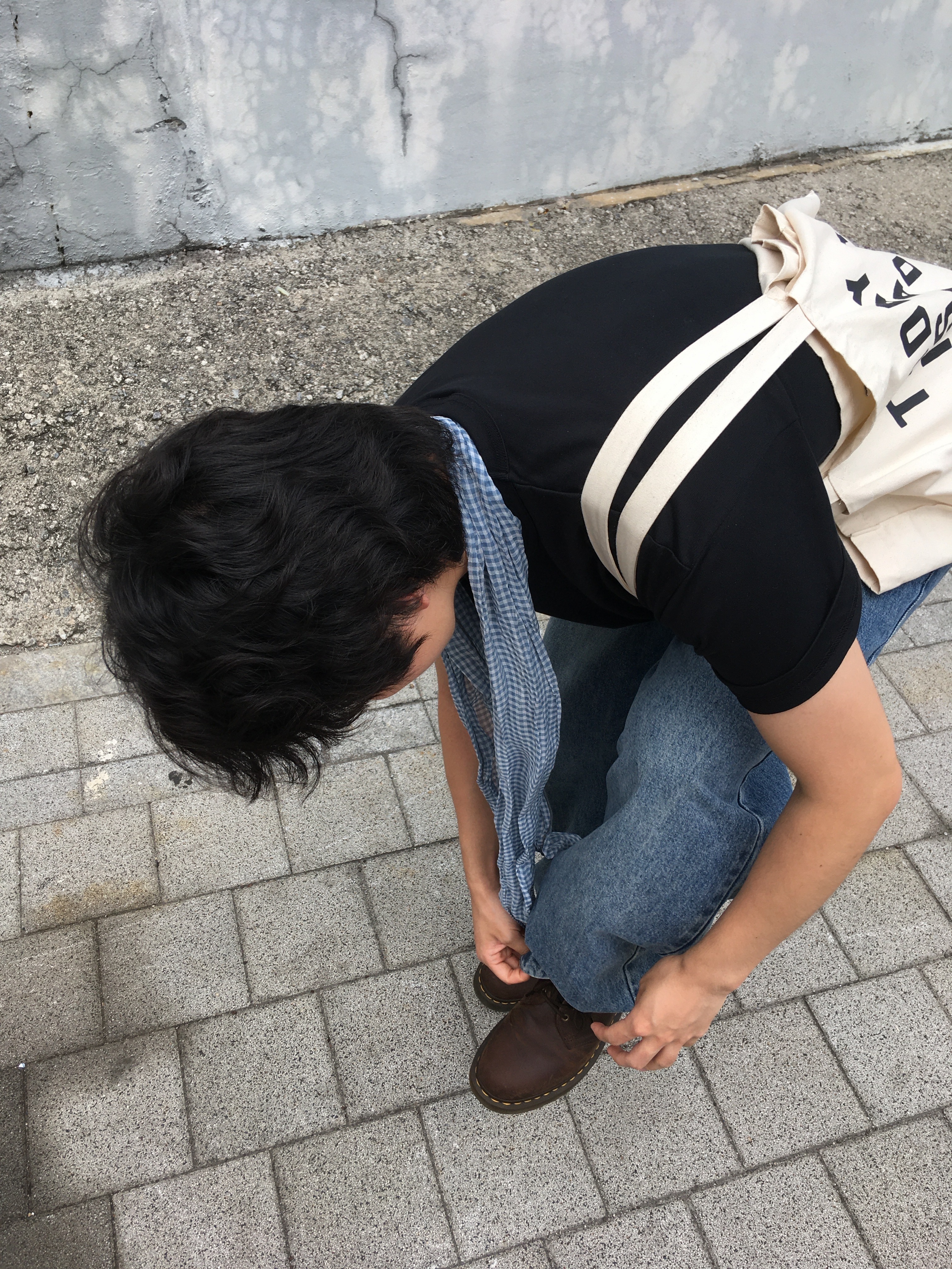 Dr. Martens 1461 Crazy Horse Dark Brown 착용 스타일 - 1