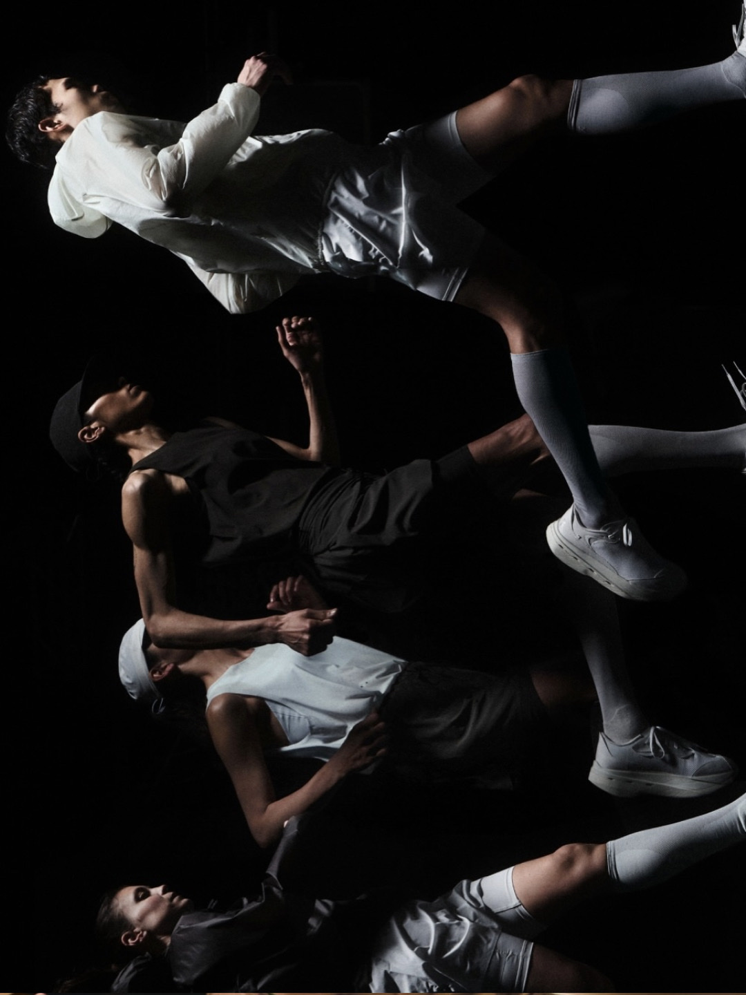 On Running x Post Archive Faction (Paf) Cloudboom Volt Ember Pebble, On Running x Post Archive Faction (Paf) Cloudboom Volt White Gale 착용 스타일 - 4