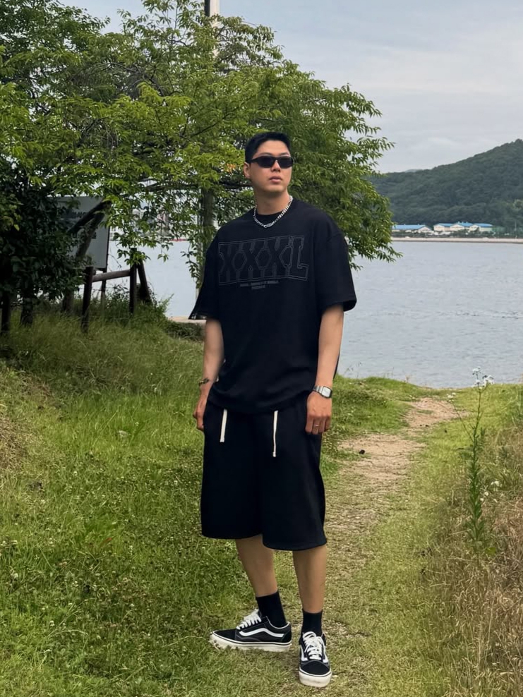 [KREAM 단독][니티드X림박스] Knitted Outstring Wide Training Pants Black, [KREAM 단독][니티드X림박스] Knitted Outstring Wide Training Pants Melange Grey 착용 스타일
