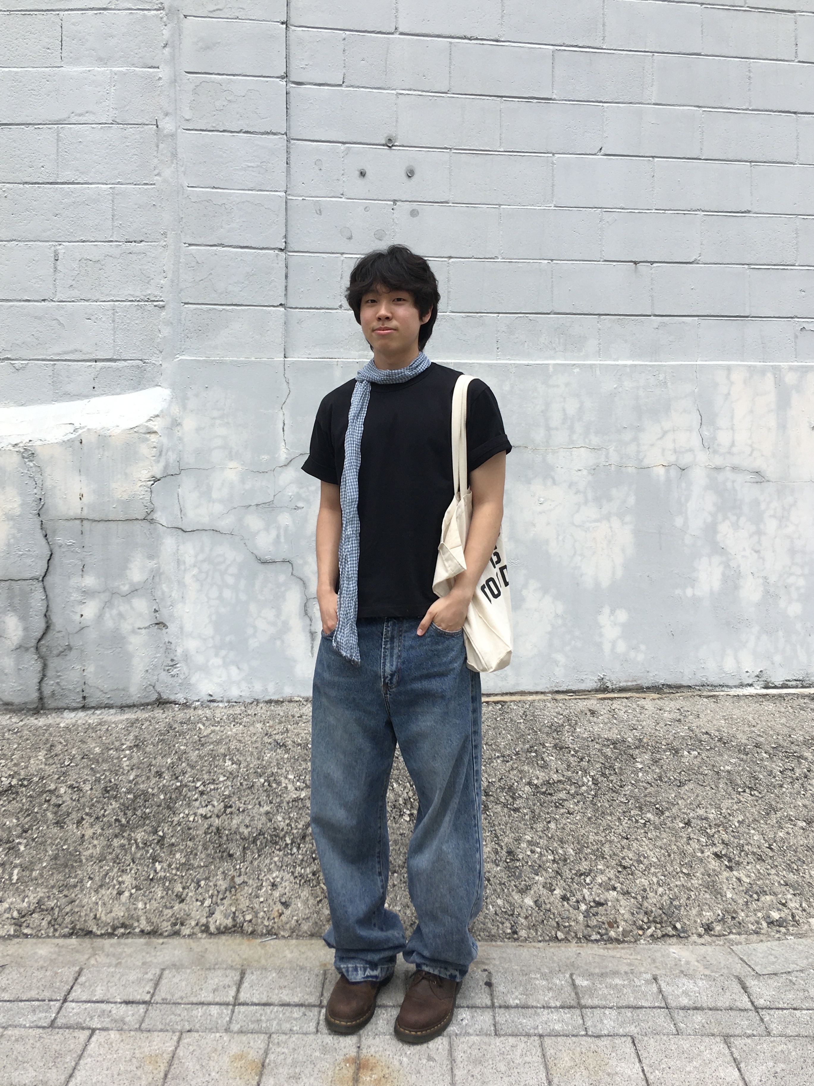 Dr. Martens 1461 Crazy Horse Dark Brown 착용 스타일 - 2