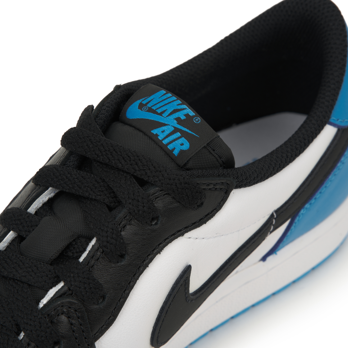 조던 1 레트로 로우 OG 블랙 앤 다크 파우더 블루(Jordan 1 Retro Low OG Black and Dark Powder Blue) - 7
