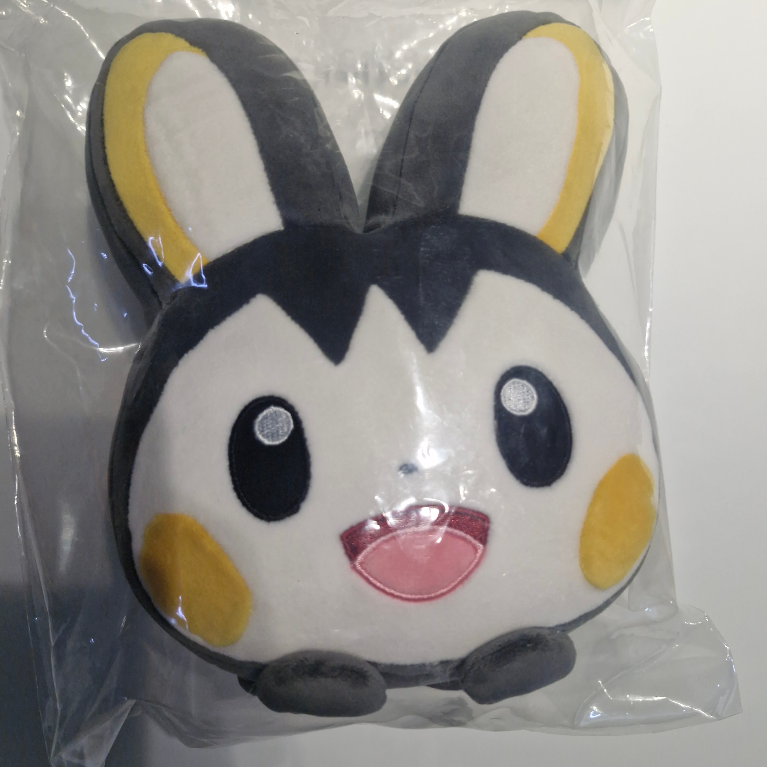 Pokemon Metamong Playground All Together, Zap Zap! Desk Cushion Emolga 착용 스타일