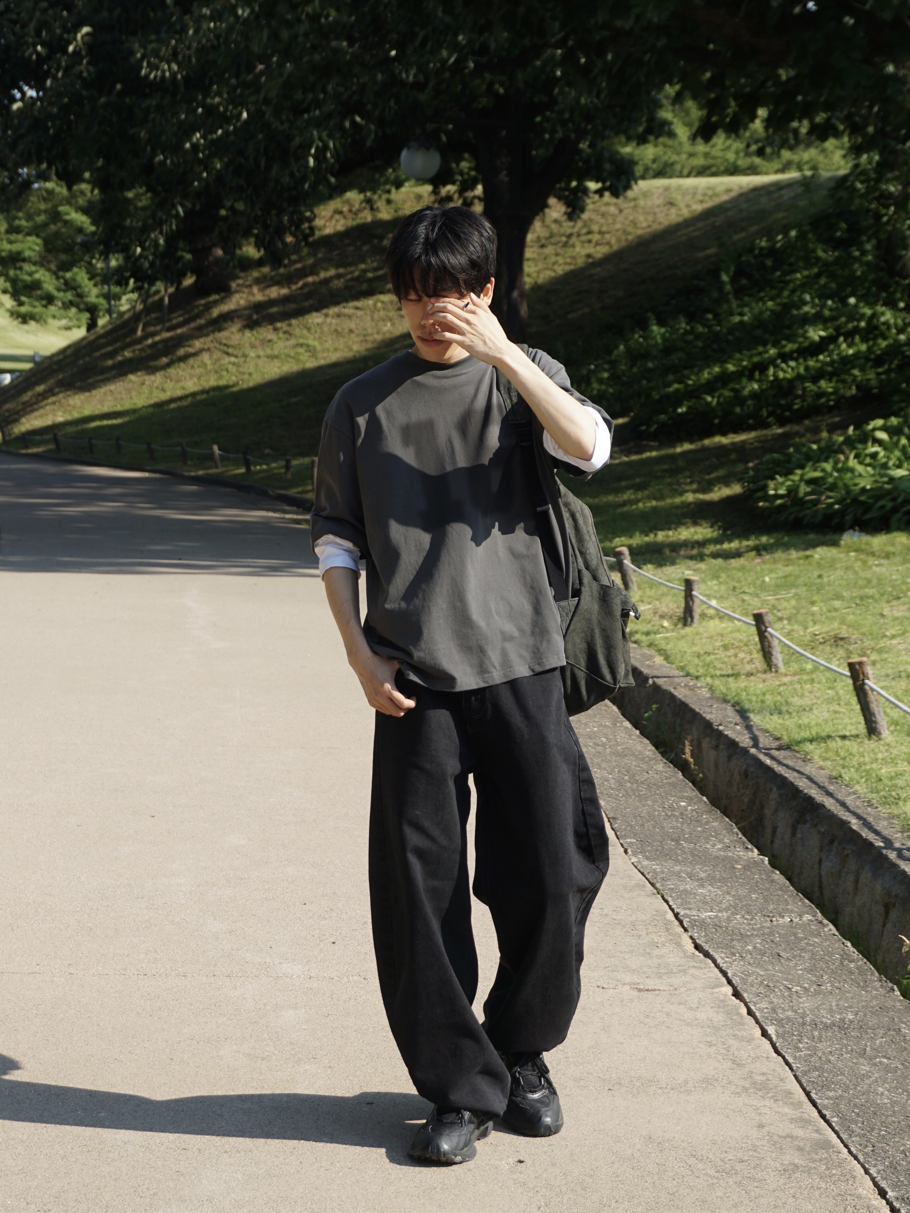 Stussy Canvas Backpack Washed Black 착용 스타일 - 5