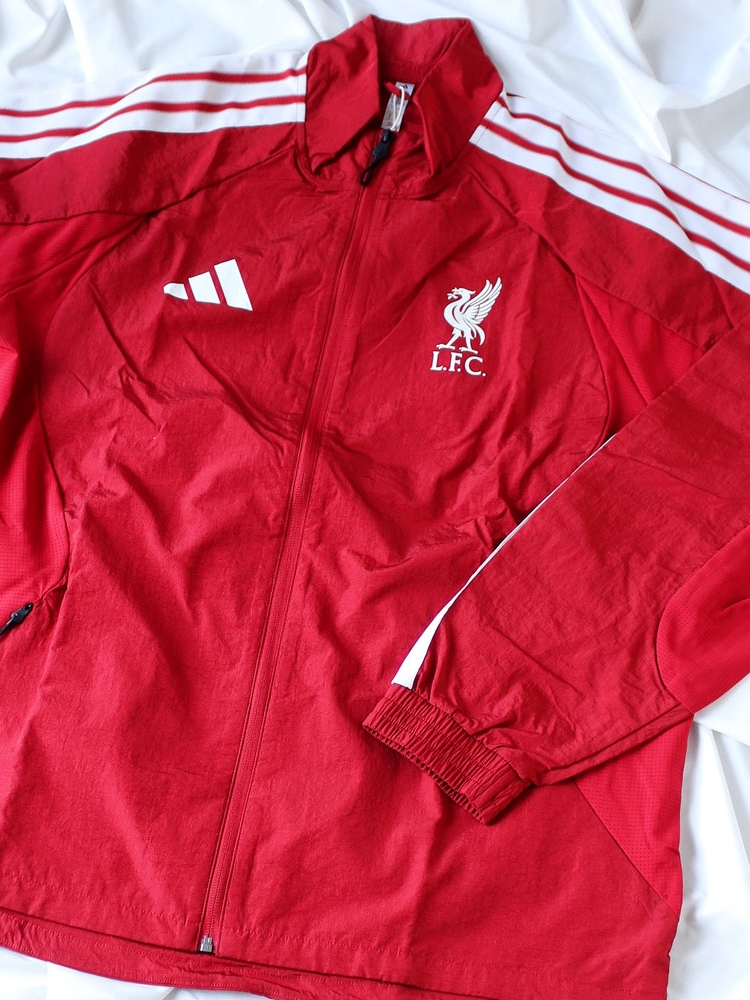 Adidas Liverpool FC Home Anthem Jacket Active Maroon - KR Sizing (Non Marking Ver.), Adidas Liverpool FC Home Anthem Jacket Active Maroon - US Sizing (Non Marking Ver.) 착용 스타일 - 1