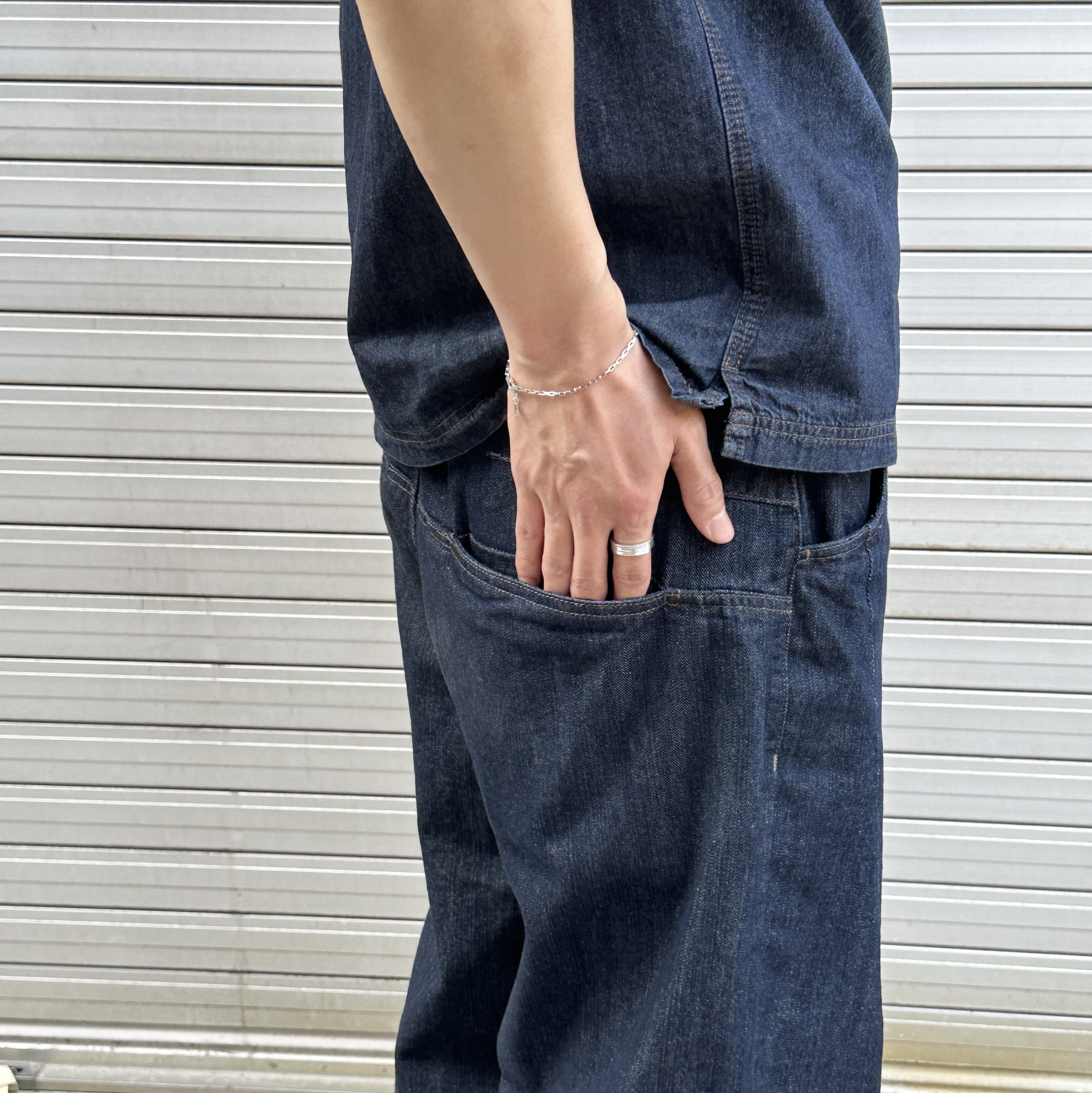Millo Archive Leave Western Denim Shirt Deep Blue, Millo Archive Schema Belt Black 착용 스타일 - 3