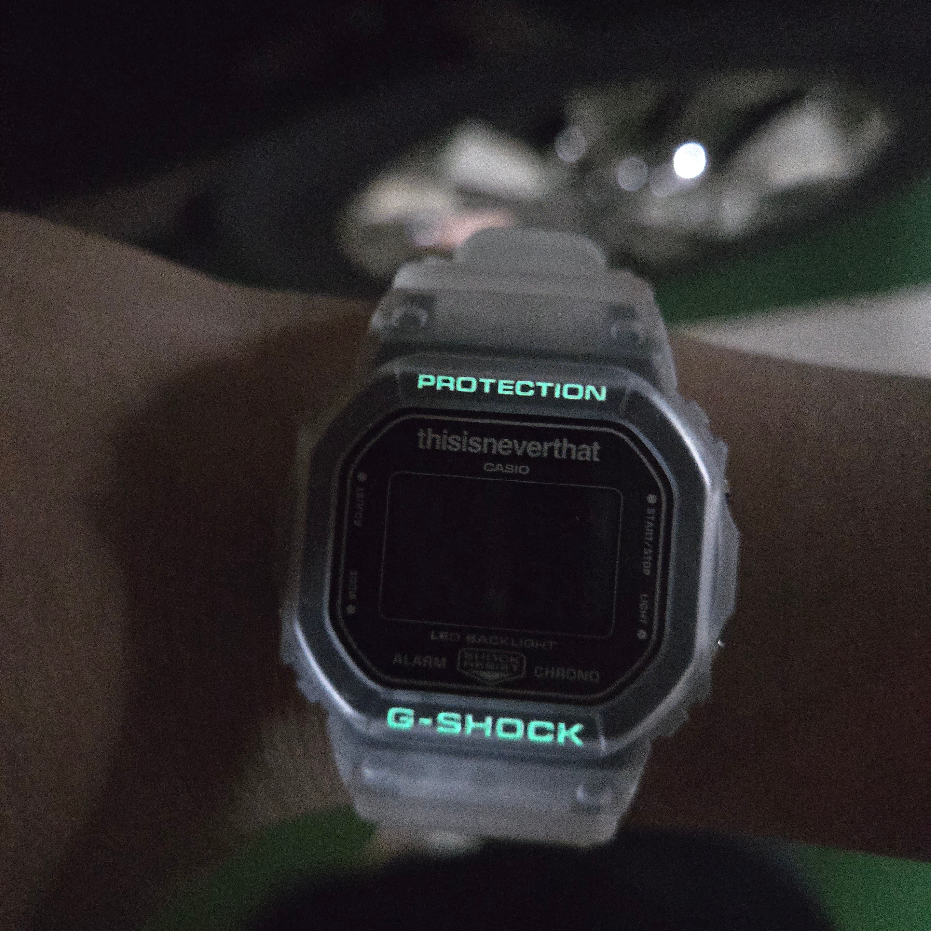 Casio G-Shock x Thisisneverthat DW-5600TNT-7 Transparent (Special Package Heather Grey Ver.), Adidas Adizero Adios Pro 4 Chalk White Grey Strata 착용 스타일 - 8