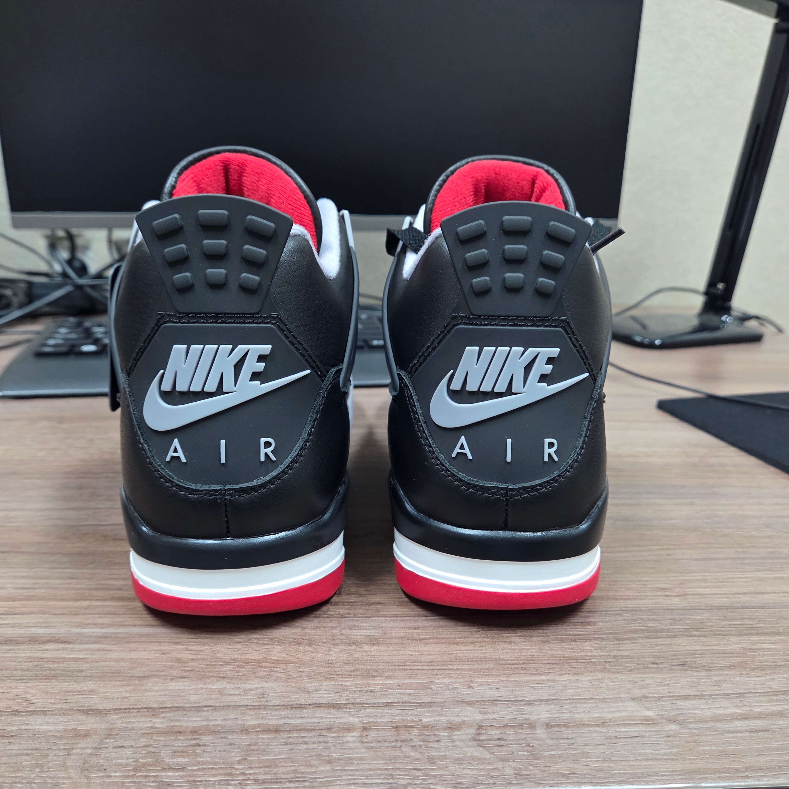 Jordan 4 Retro Bred Reimagined 착용 스타일 - 2