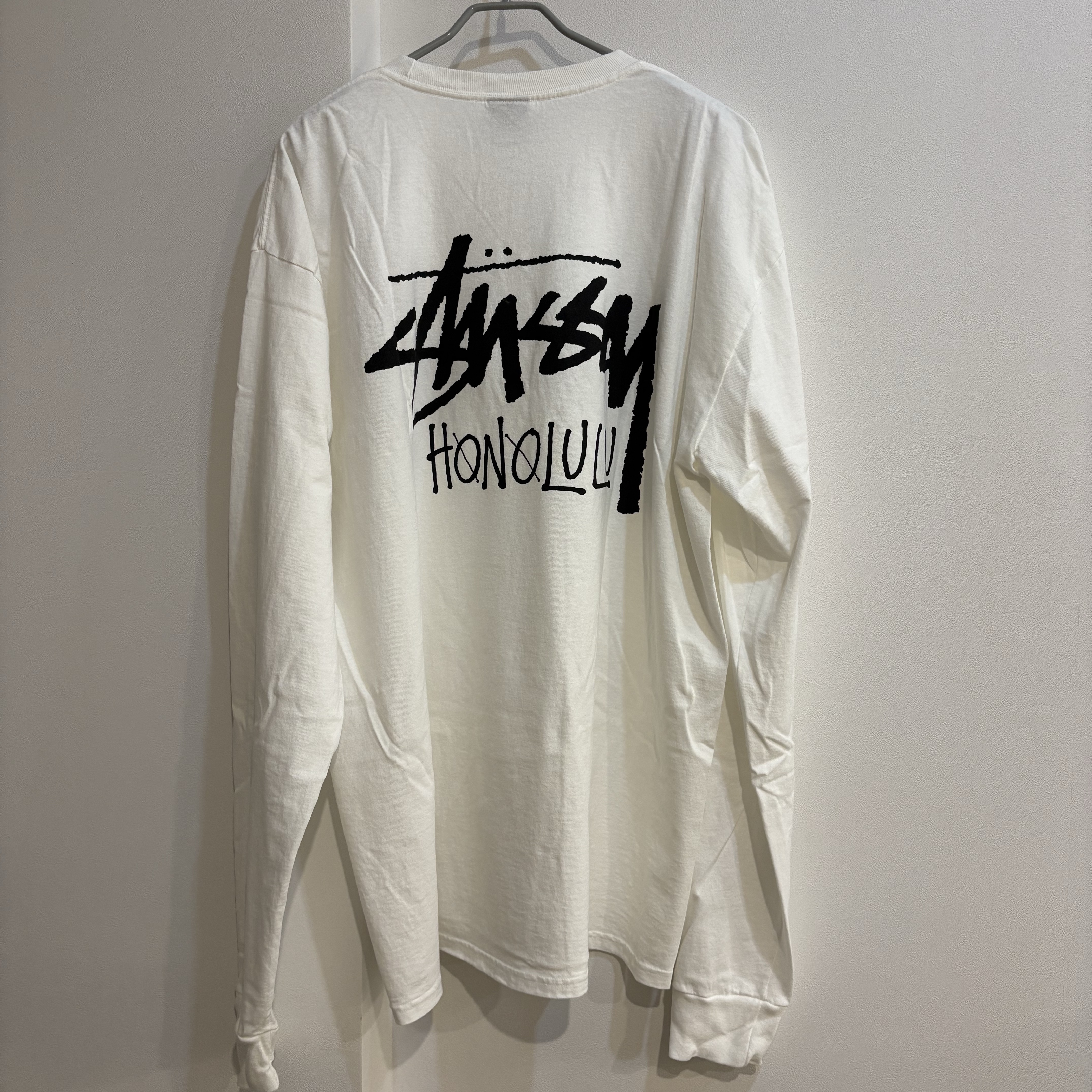 Stussy Stock Honolulu LS T-Shirt White 착용 스타일